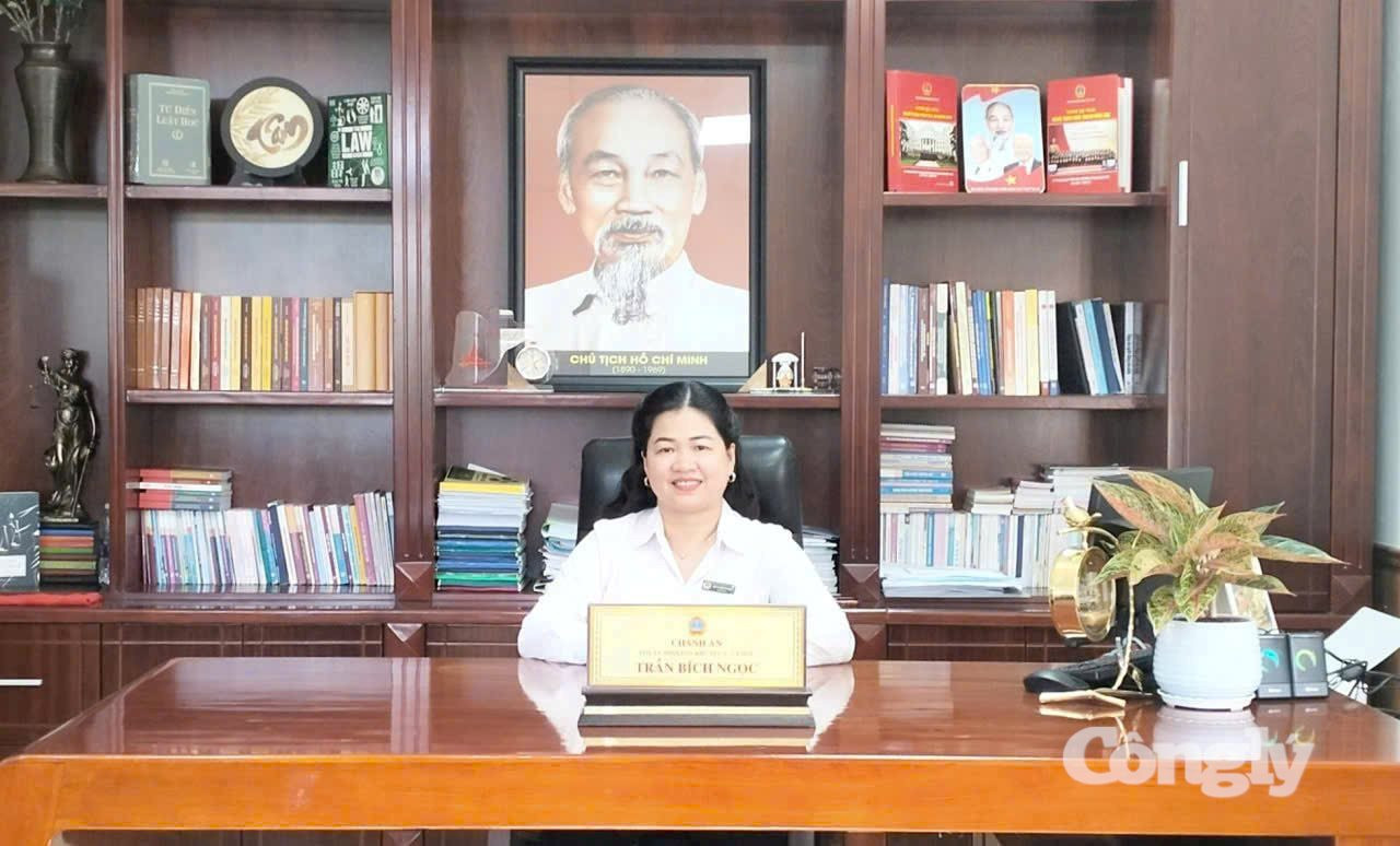 Bà Trần Bích Ngọc, Chánh án TAND khu vực 6 - Cà Mau.