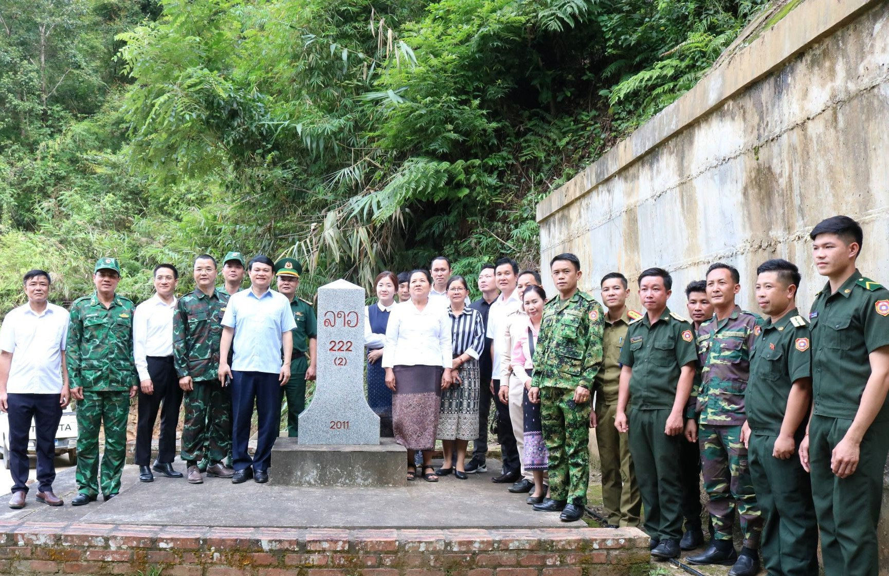 Sơn La cột mốc