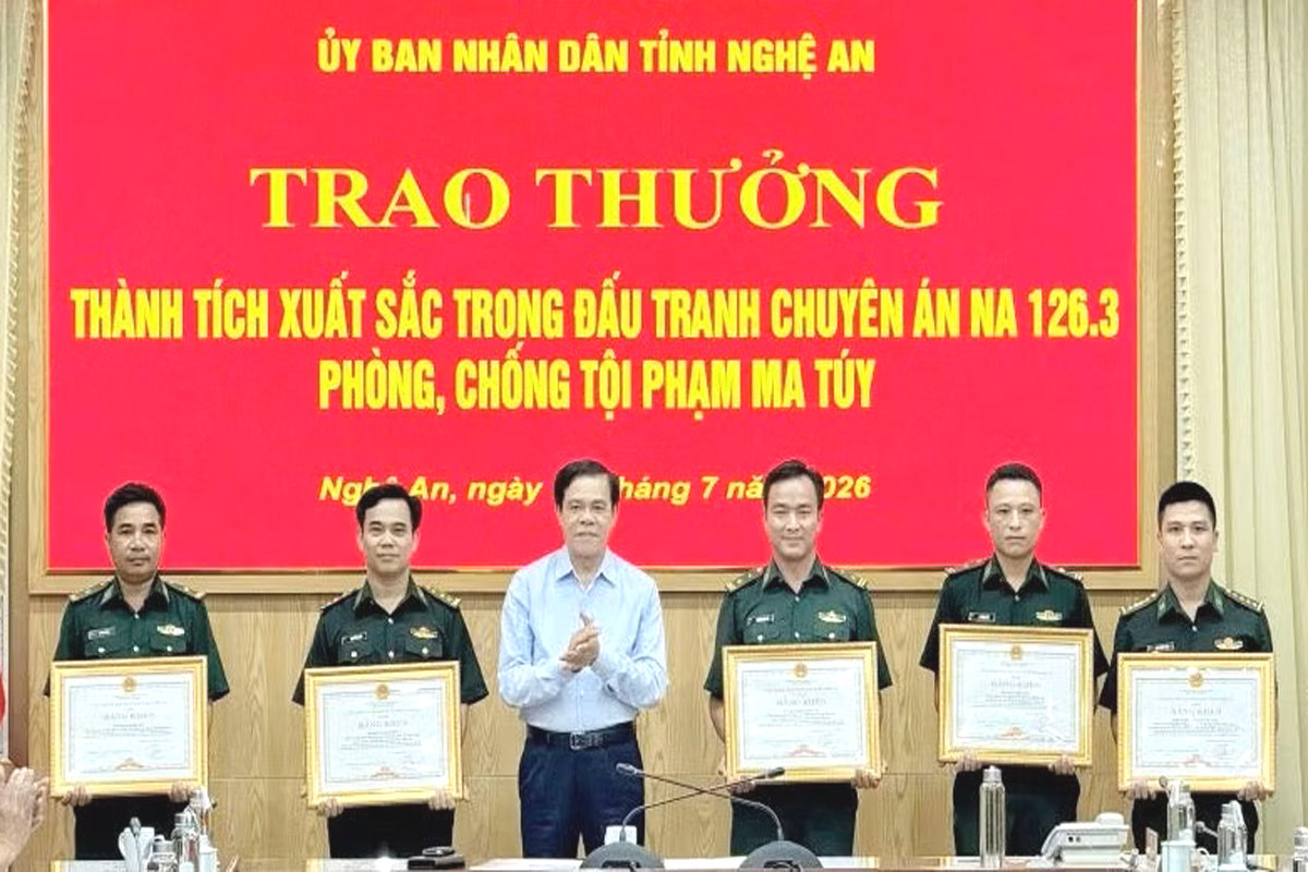 trao-thuong.jpg