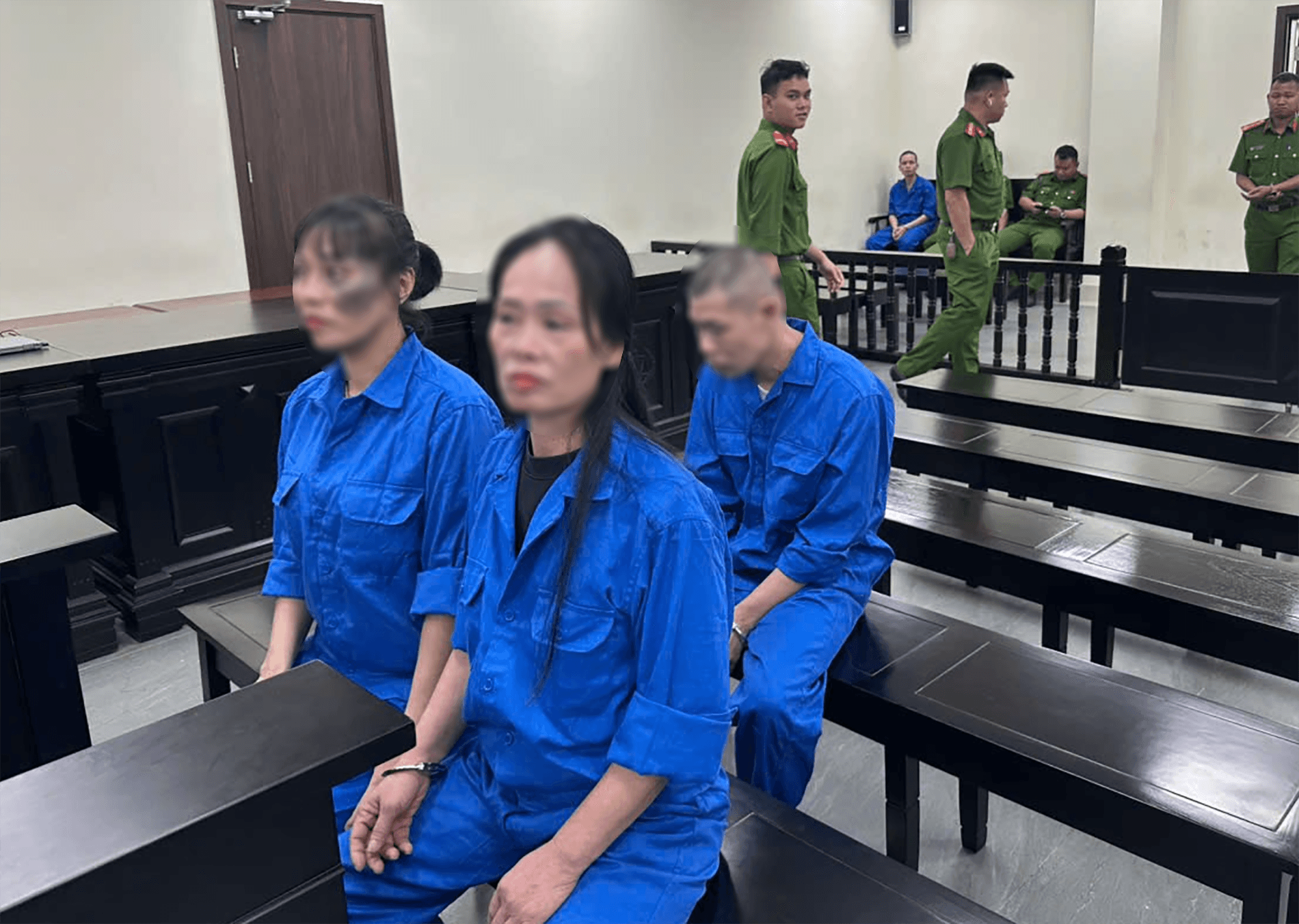 Các bị cáo tại phiên tòa.