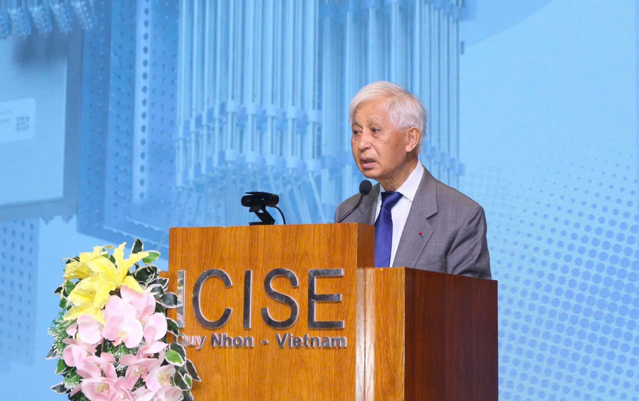 GS. Trần Thanh Vân - Chủ tịch Hội Khoa học Gặp gỡ Việt Nam.