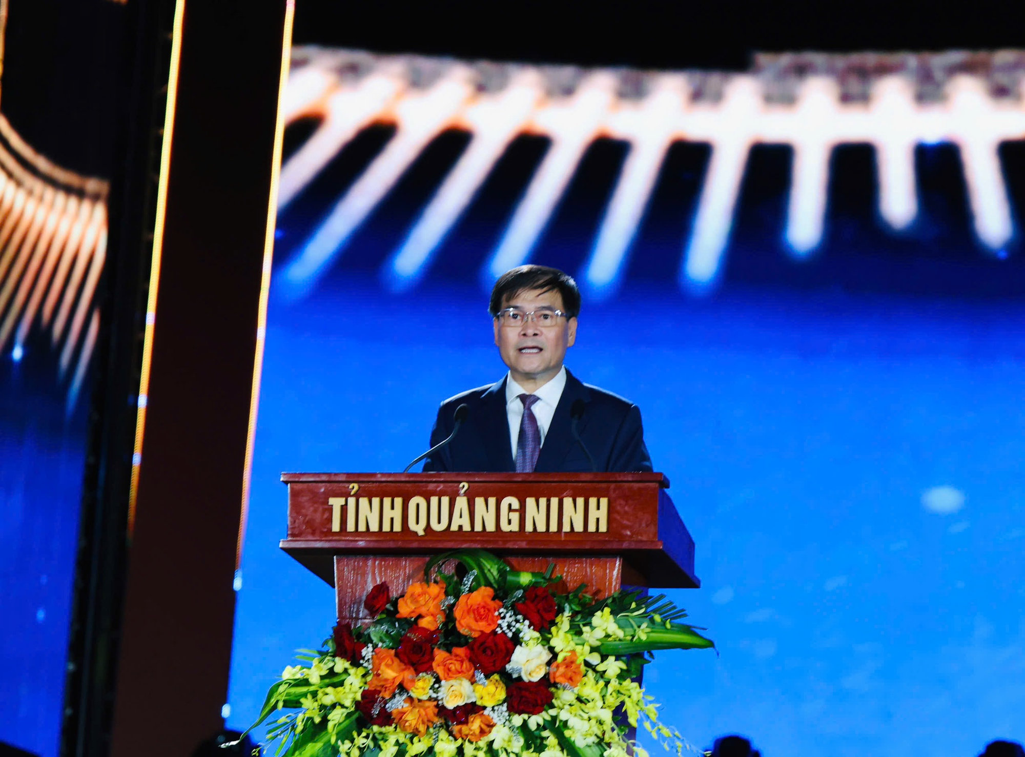 'Mãi mãi tuổi 20' hun đúc ý chí tự cường, khơi dậy khát vọng cống hiến- Ảnh 4.