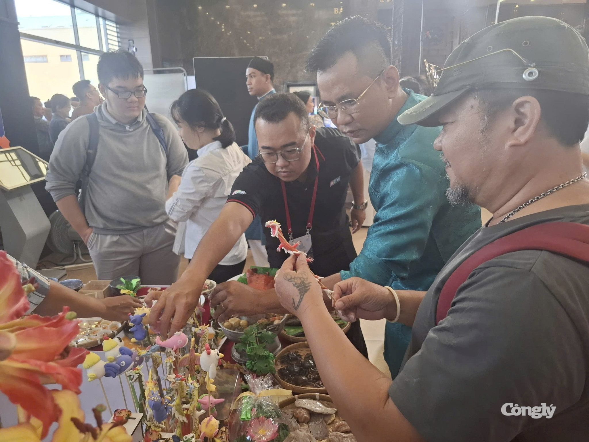 Các hoạt động tương tác, workshop thực hành và tọa đàm chuyên sâu tại chương trình.
