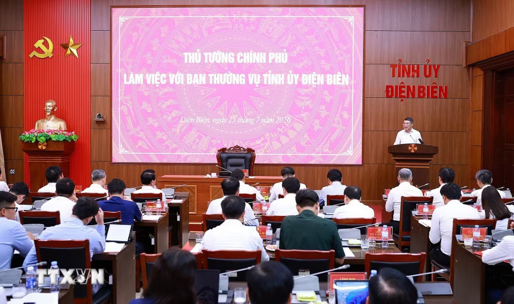 ttxvn-thu-tuong-lam-viec-voi-ban-thuong-vu-tinh-uy-dien-bien-8.jpg