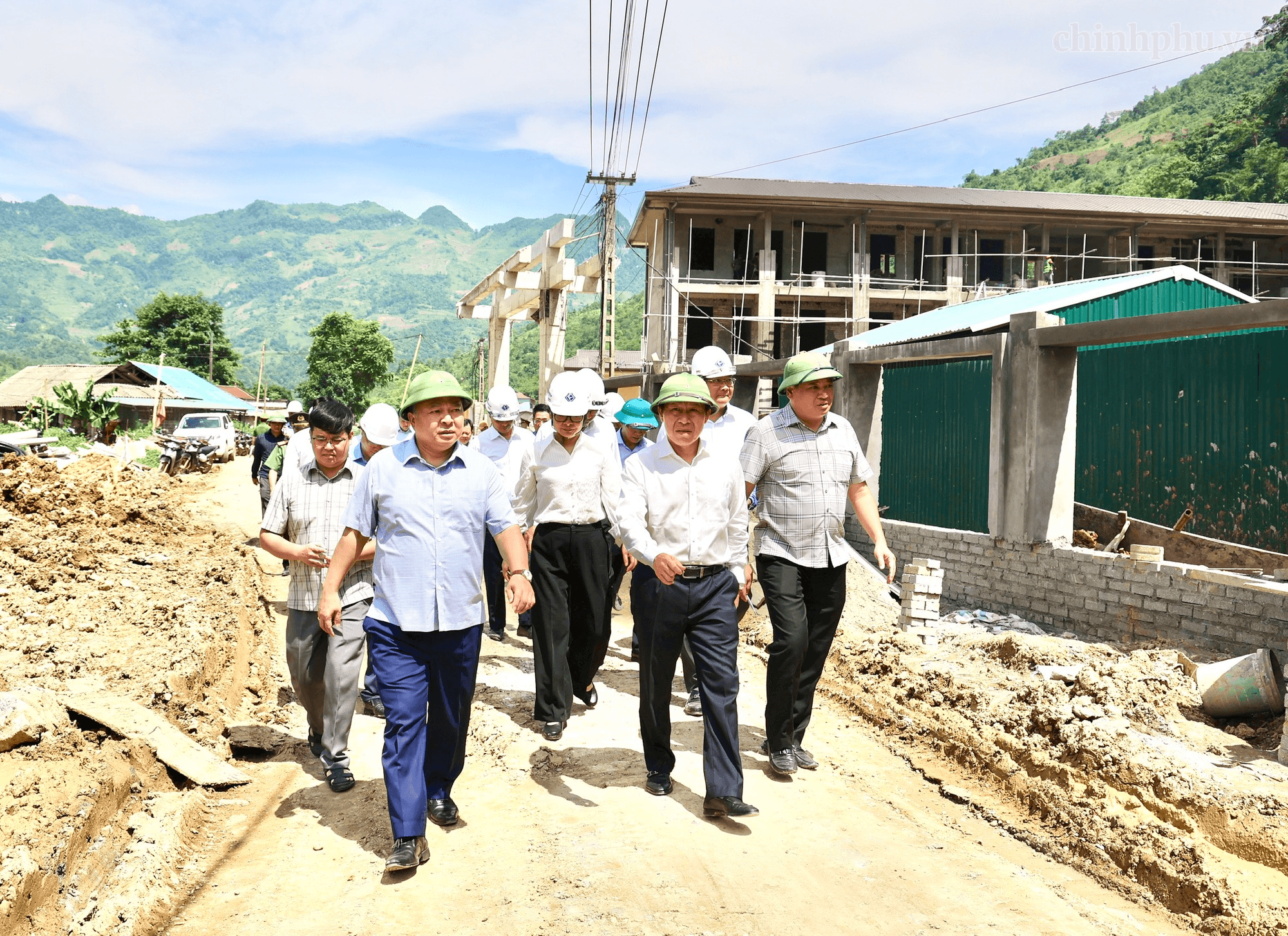 Phó Thủ tướng Lê Tiến Châu kiểm tra tiến độ xây trường phổ thông nội trú liên cấp tại Tuyên Quang- Ảnh 3.