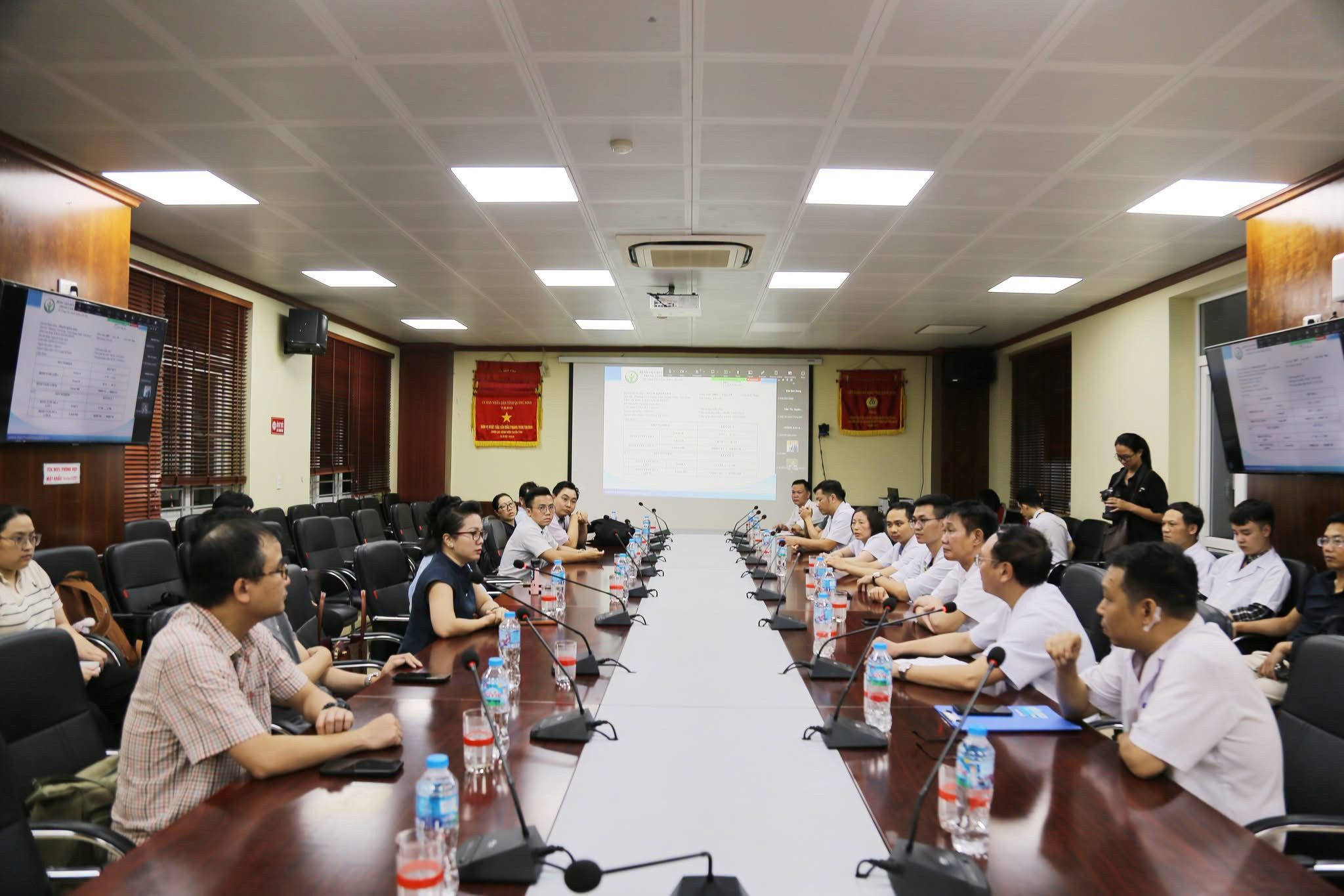 Sau quá trình theo dõi, thực hiện đầy đủ các xét nghiệm, thăm dò chức năng và ba lần đánh giá độc lập theo đúng quy định, Hội đồng chuyên môn xác định người bệnh chết não.