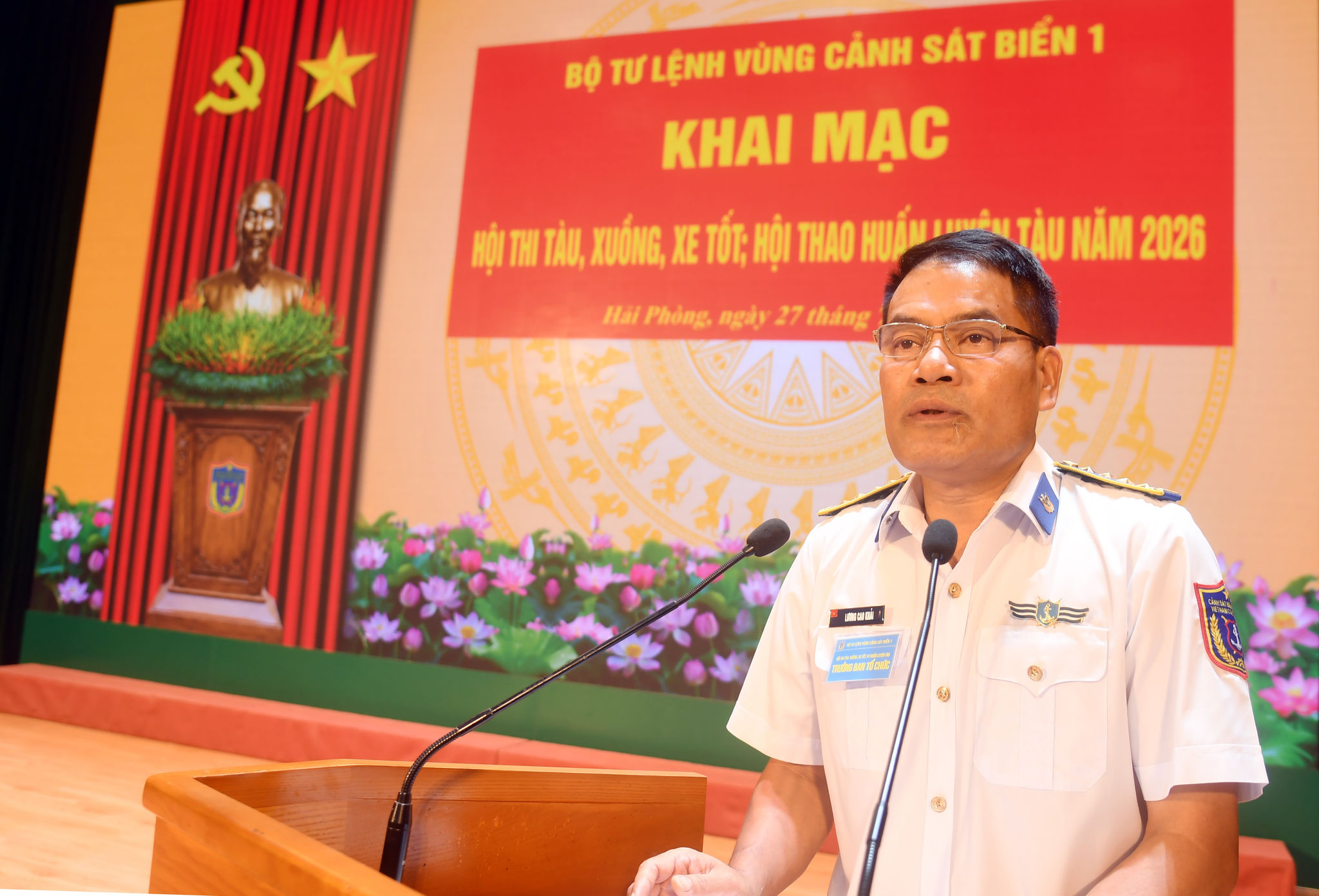 Đại tá Lương Cao Khải phát biểu khai mạc hội thi, hội thao