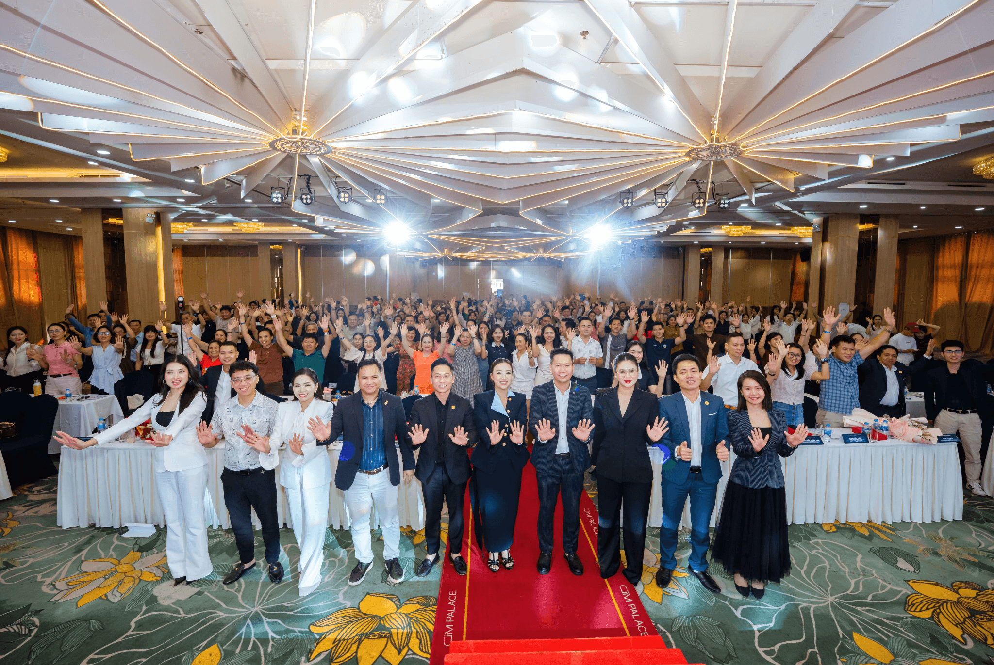 Hơn 600 chủ doanh nghiệp tham dự tại Hội nghị Thương mại điện tử Việt Nam 2026