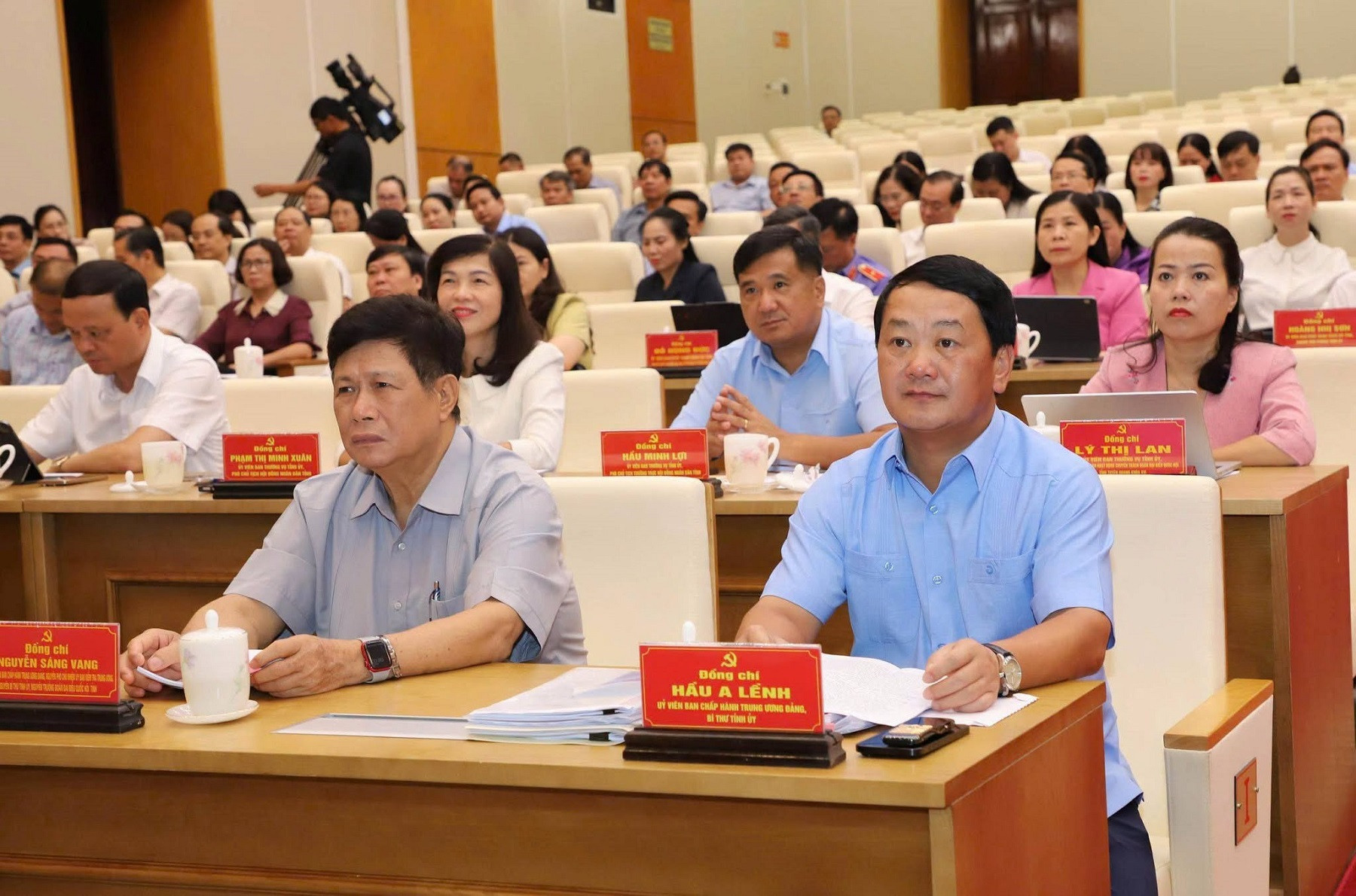 Hầu A Lềnh - Tuyên Quang.