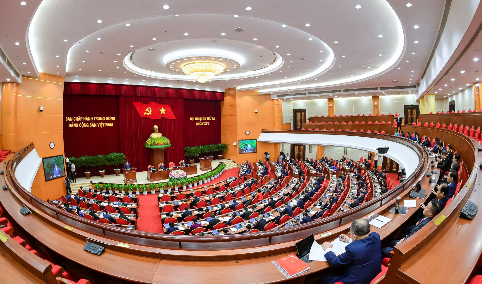 toancanh4ok-1785233626165-17852336273361584895345.jpg