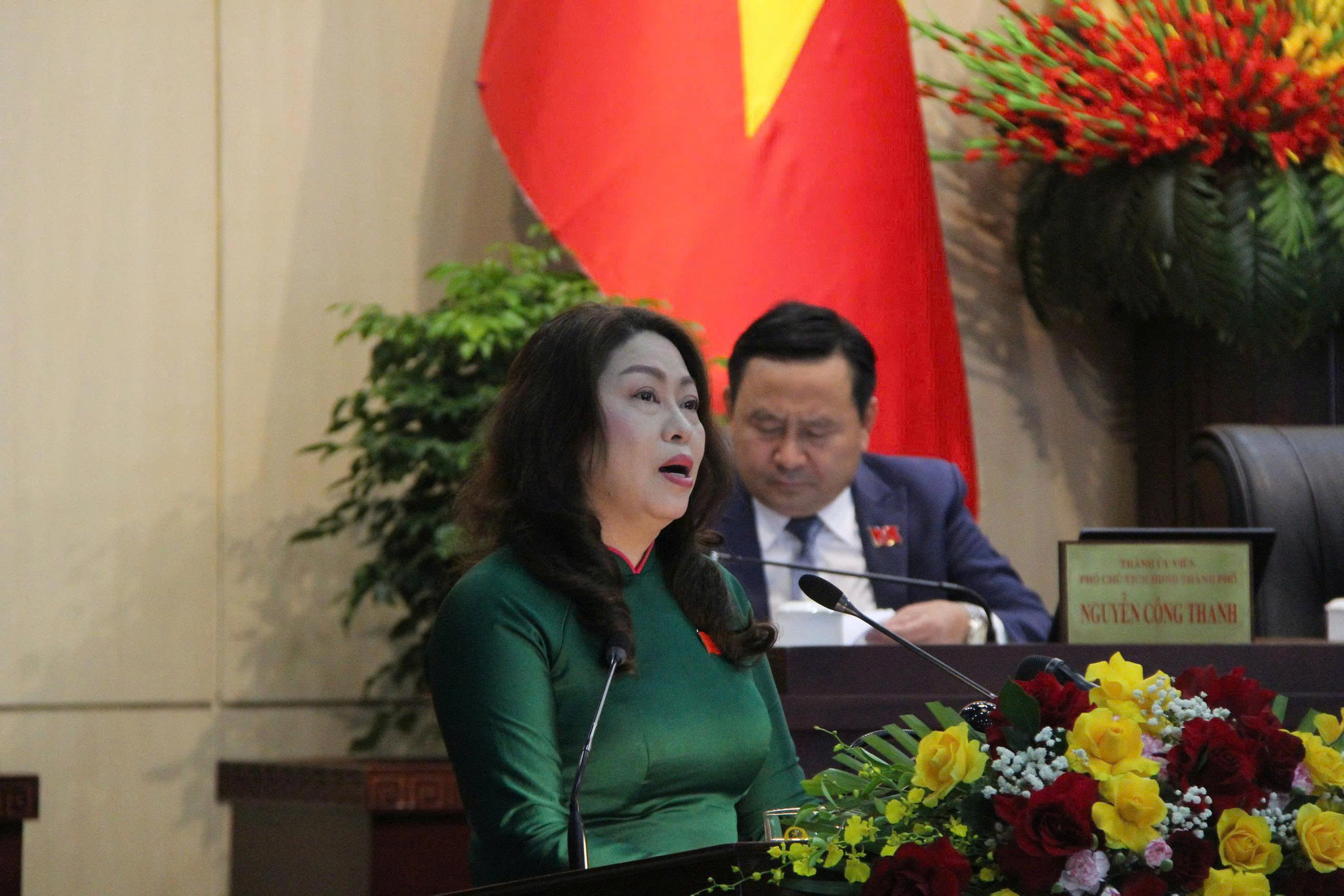 Phó Chủ tịch Thường trực Ủy ban MTTQ Việt Nam TP Đà Nẵng Nguyễn Thị Thu Lan đã báo cáo kết quả tổng hợp ý kiến, kiến nghị của cử tri và Nhân dân.