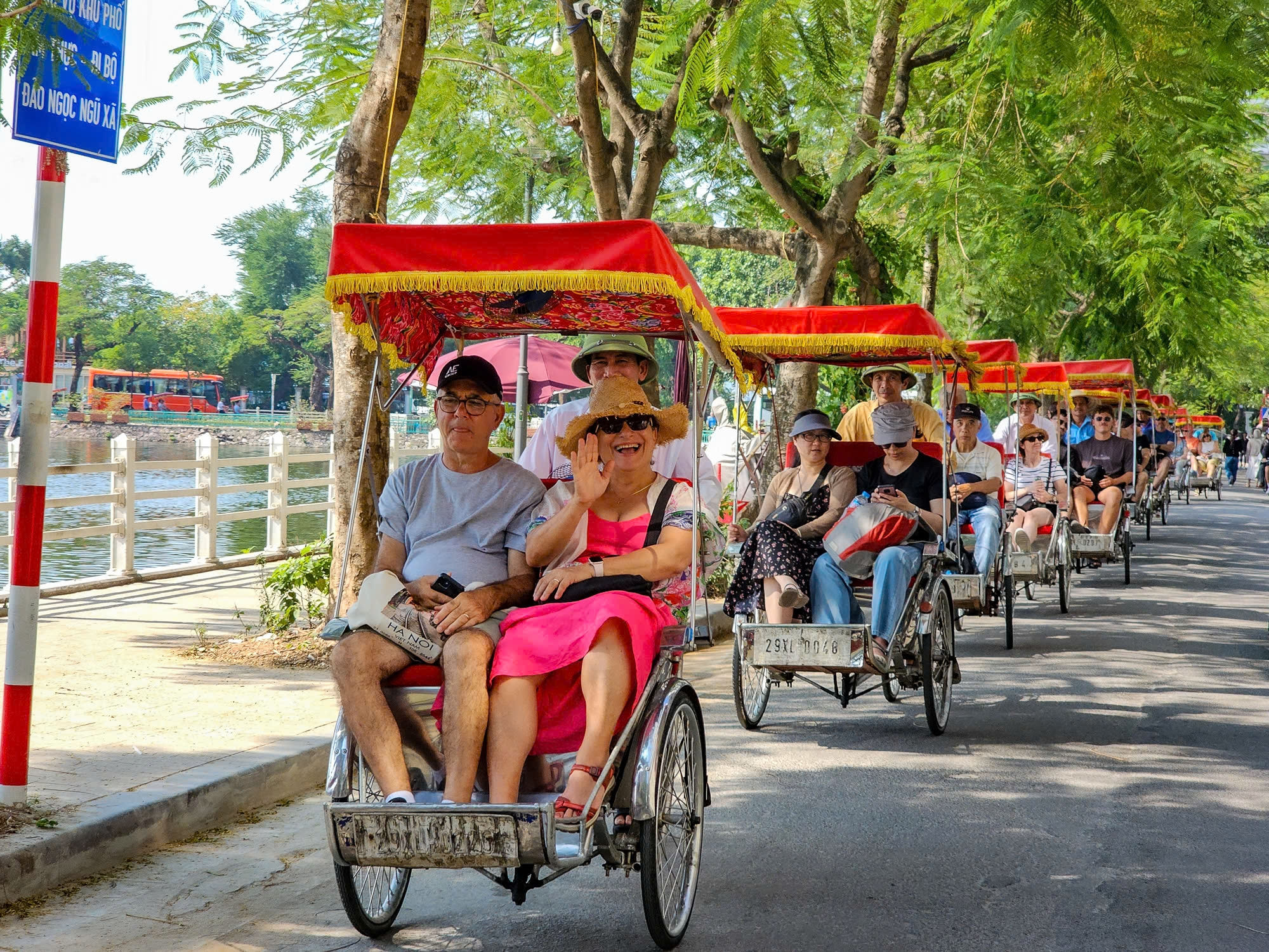 ảnh 1 - du lịch hn