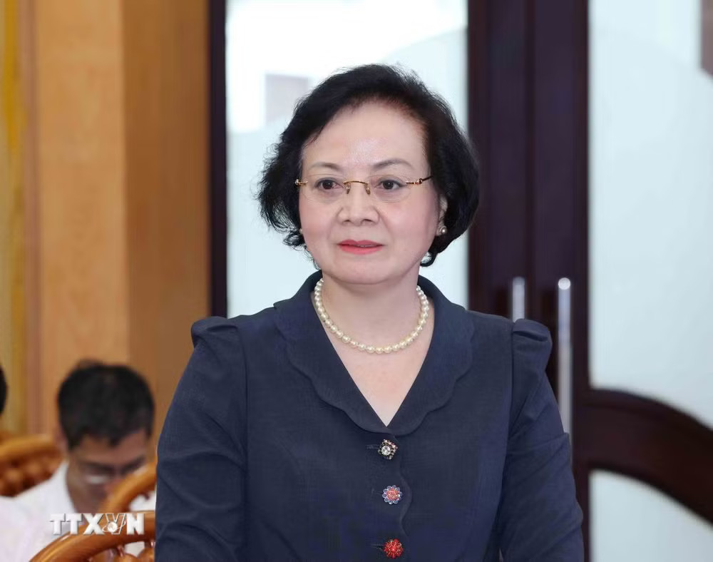 ttxvn-truong-ban-tuyen-giao-va-dan-van-trung-uong-trinh-van-quyet-lam-viec-voi-cac-co-quan-bao-chi-3007-3.jpg