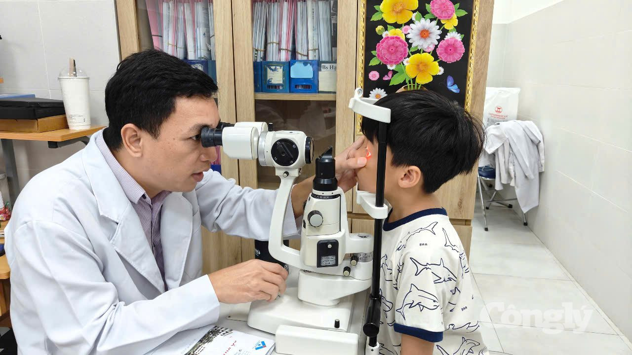 Khám Lé cho bệnh nhi