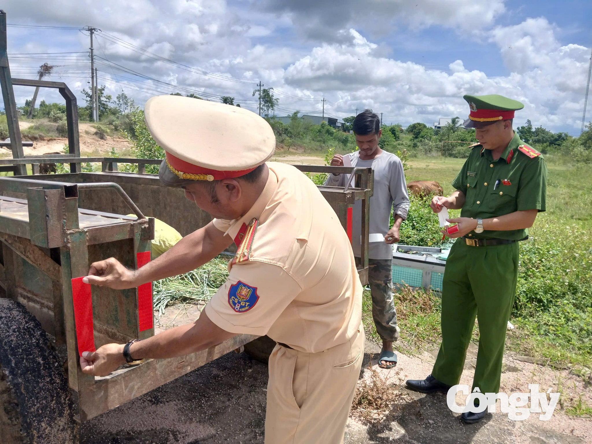 Tuyên truyền giao thông ở cơ sở 5