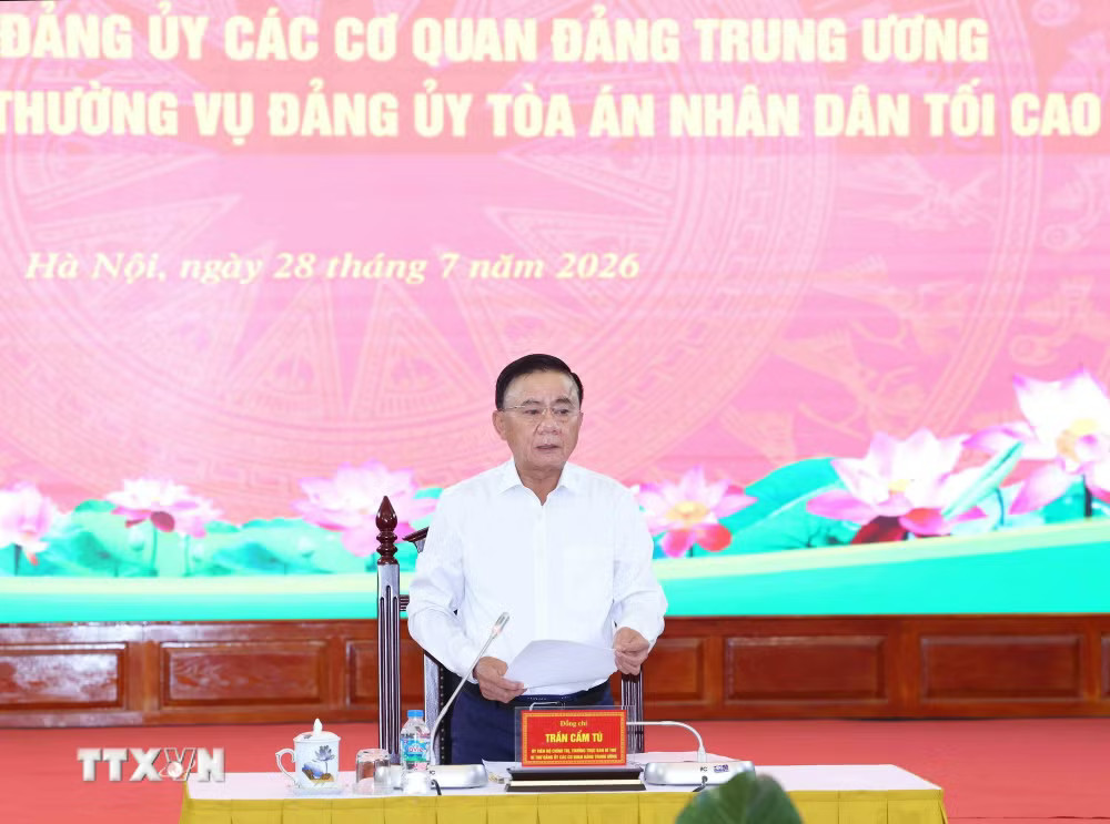 Đồng chí Trần Cẩm Tú, Ủy viên Bộ Chính trị, Thường trực Ban Bí thư, Bí thư Đảng ủy các cơ quan Đảng Trung ương phát biểu chỉ đạo hội nghị. (Ảnh: Phương Hoa/TTXVN) ttxvn-thuong-truc-dang-uy-cac-co-quan-dang-trung-uong-lam-viec-voi-ban-thuong-vu-dang-uy-toa-an-nhan-dan-toi-cao-1.jpg