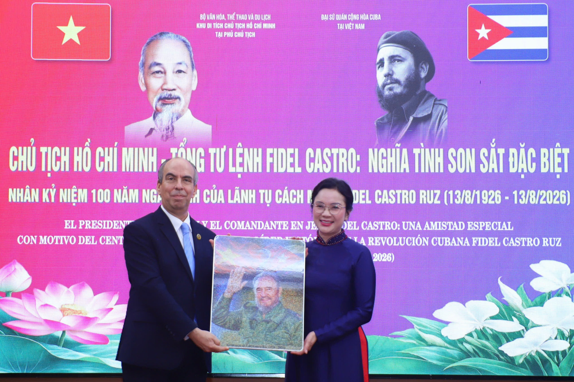 ‘Chủ tịch Hồ Chí Minh - Tổng Tư lệnh Fidel Castro: Nghĩa tình son sắt đặc biệt’- Ảnh 1.