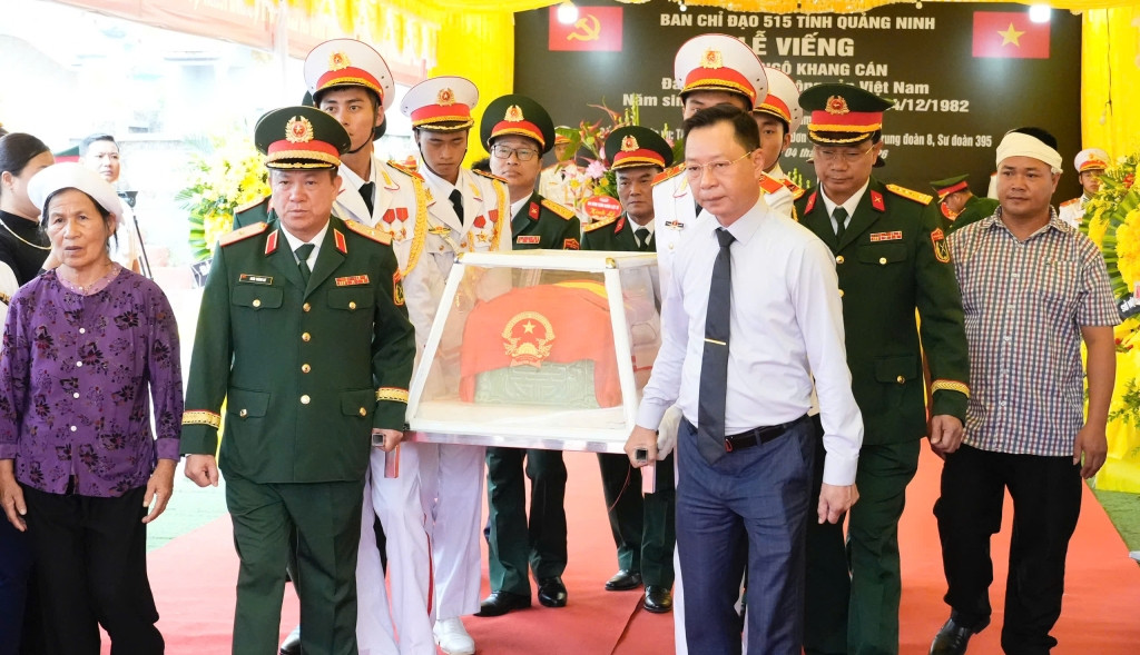các đồng chí 1