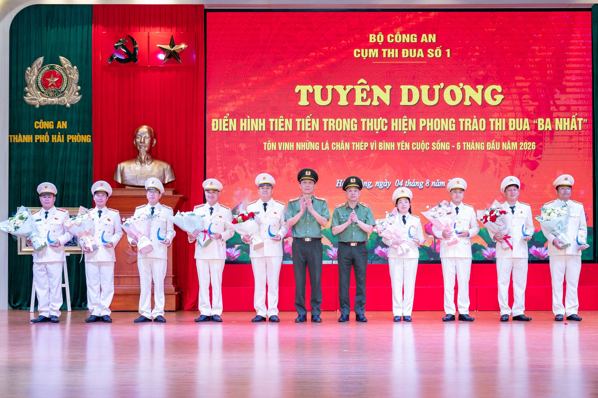 Thiếu tướng Tạ Văn Đẹp, Phó Giám đốc Công an TP Hồ Chí Minh (đơn vị Cụm trưởng năm 2026); Đại tá Phạm Viết Dũng, Phó Giám đốc Công an TP Hải Phòng