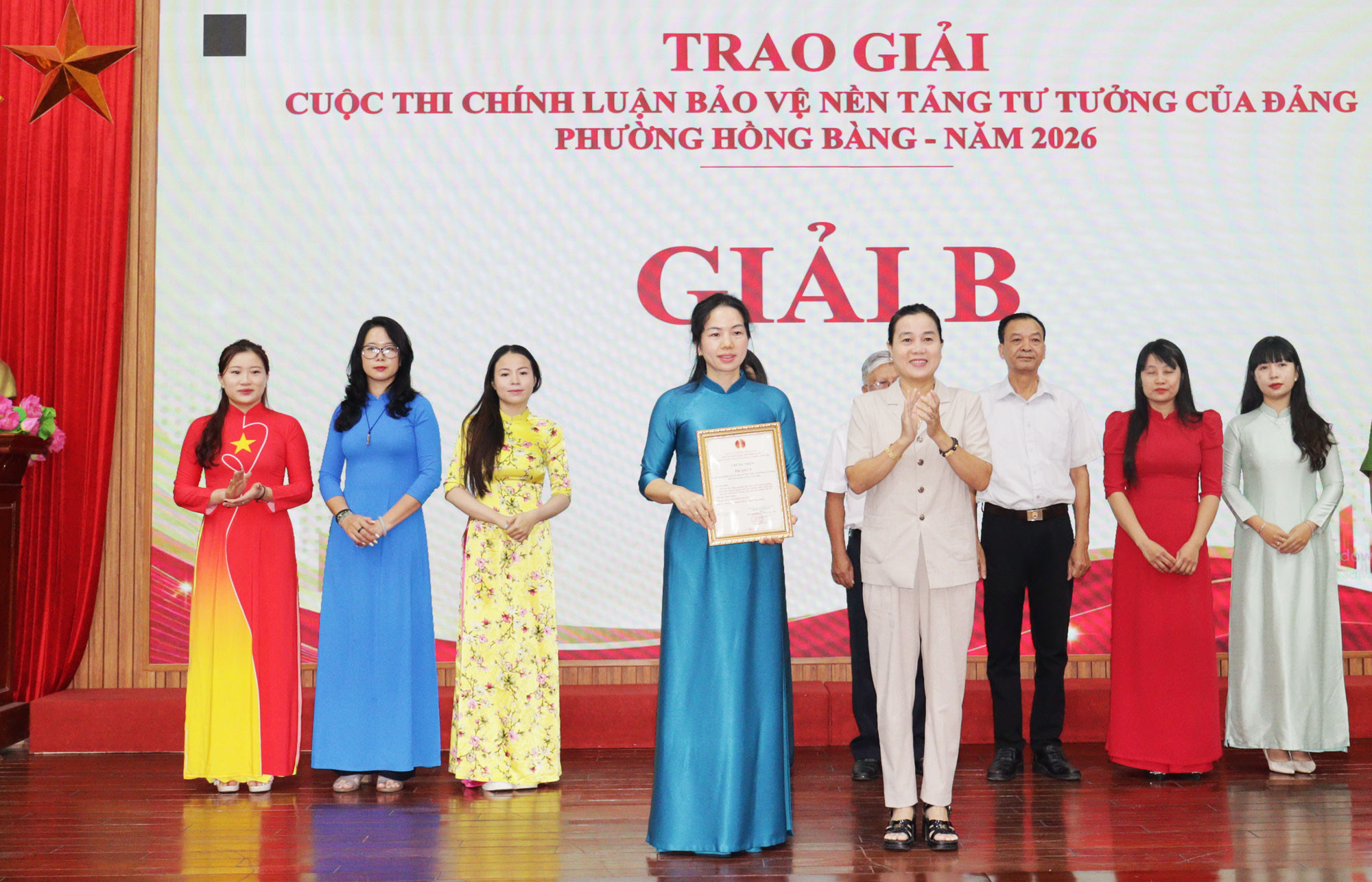 đạt giải `