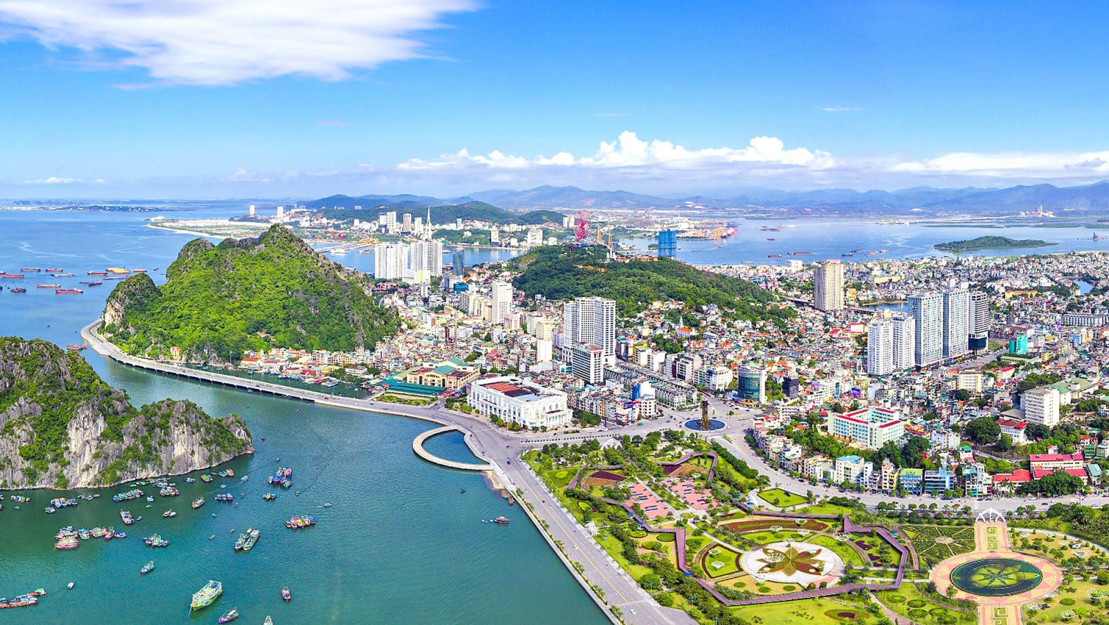 Hướng tới xây dựng Quảng Ninh trở thành thành phố trực thuộc Trung ương hiện đại.