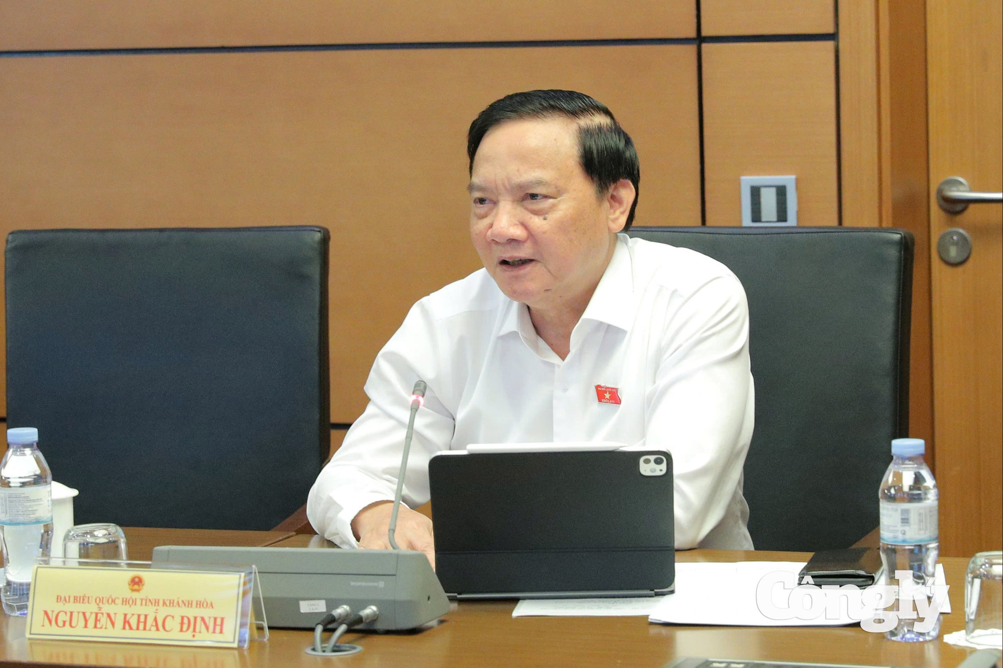 pho-chu-tich-quoc-hoi-nguyen-khac-dinh_watermarked.jpg