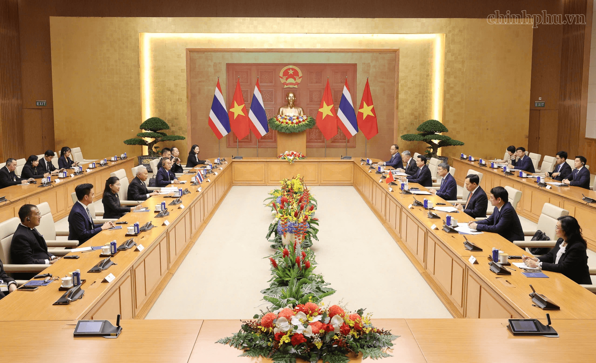 Thủ tướng Lê Minh Hưng hội kiến Chủ tịch Quốc hội Thái Lan- Ảnh 6.