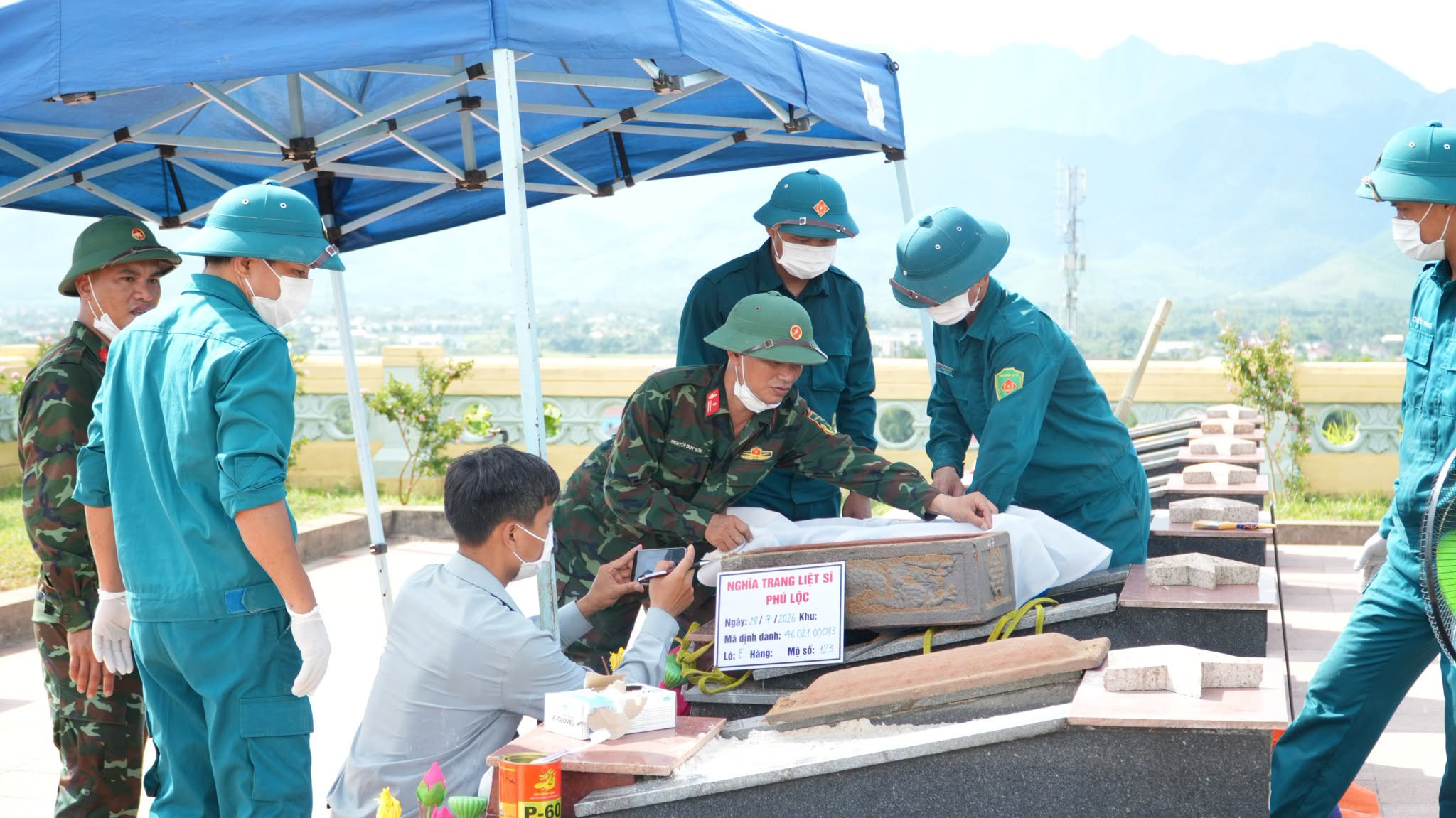 hài cốt liệt sĩ 6-8
