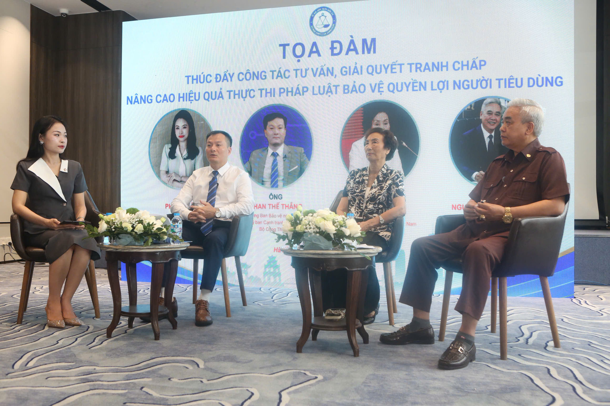 toàn cảnh tọa đàm