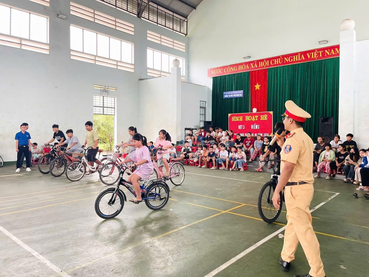 Phòng CSGT Công huỗi hoạt động được triển khai nhằm nâng caonhận thức, ý thức chấp hành pháp luật về giao thông