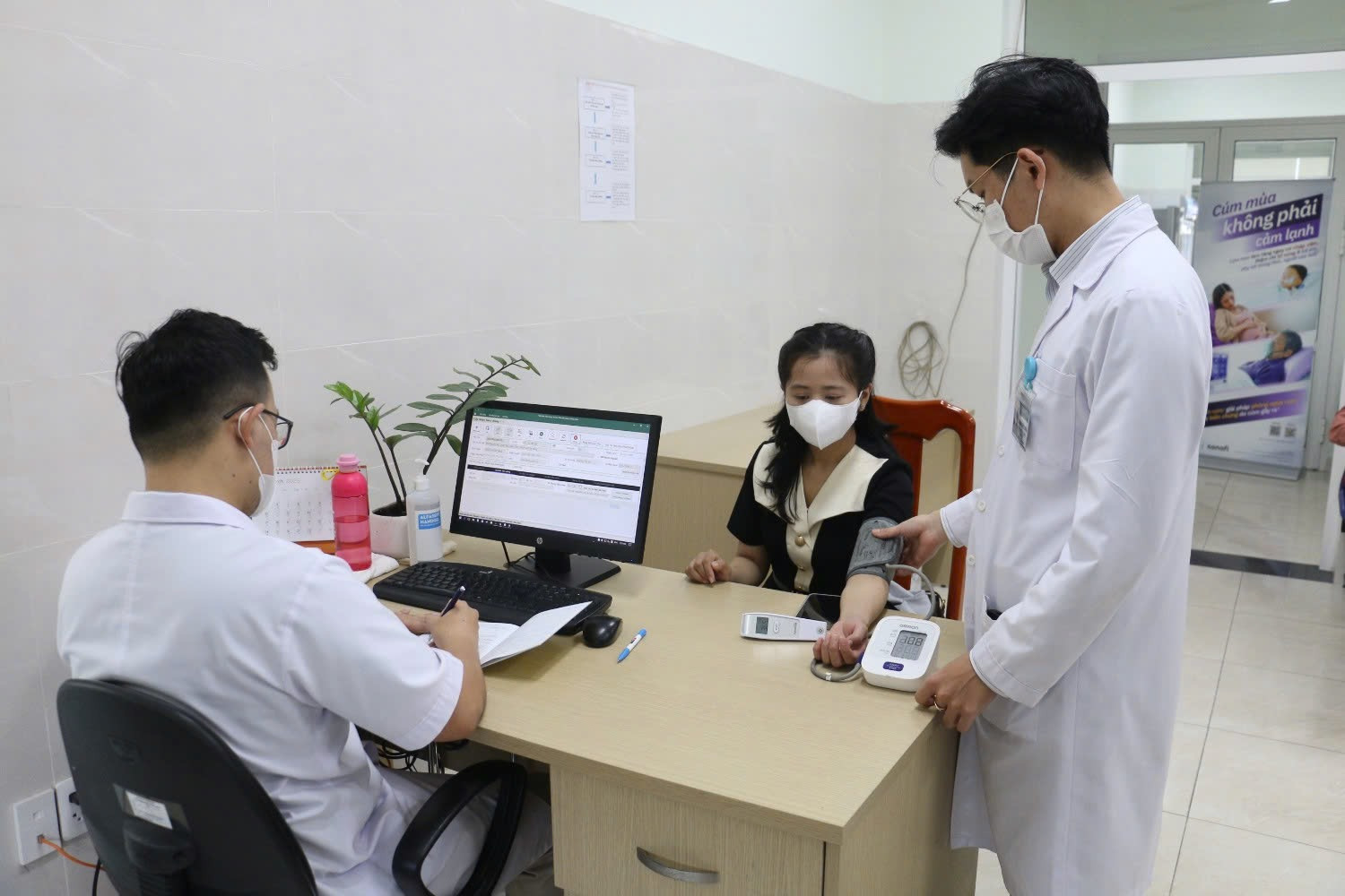 Đà Nẵng hỗ trợ bác sĩ làm việc, luân phiên, luân chuyển, biệt phái tại các Trạm Y tế và Trung tâm Y tế khu vực thuộc xã miền núi, hải đảo. (Ảnh minh hoạ)