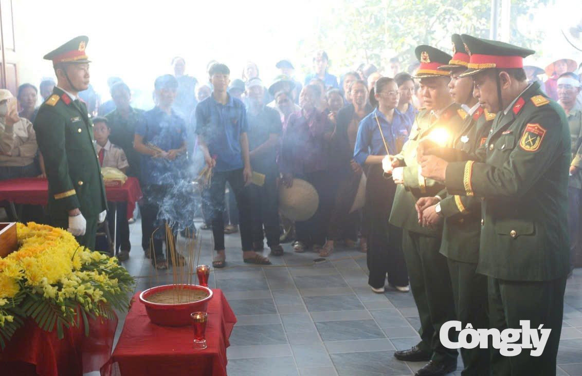 Gia đình, dòng họ và tình cảm của quê hương dành cho người con đã đi xa gần sáu thập kỷ.