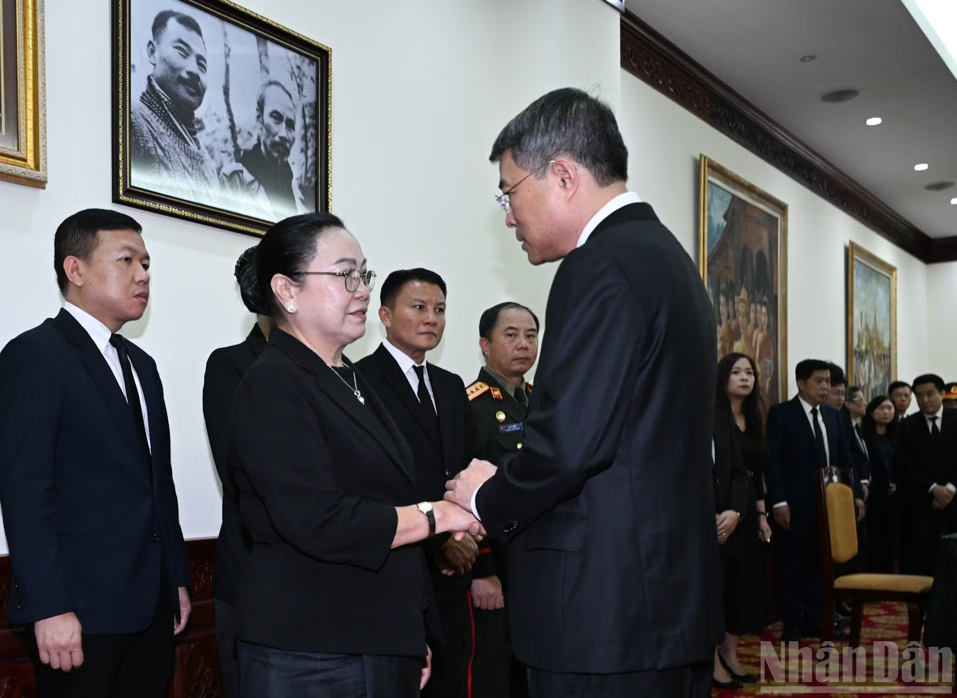 Thủ tướng Lê Minh Hưng chia buồn với Đại sứ Cộng hòa Dân chủ Nhân dân Lào tại Việt Nam . ndo_br_dsc-2872.jpg