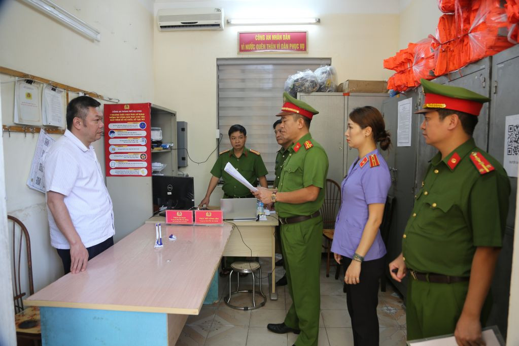 Khởi tố Giám đốc Công ty CP Thiên Nam khai thác trái phép hơn 582.000m3 đất đá thải mỏ (tháng 11/2024)