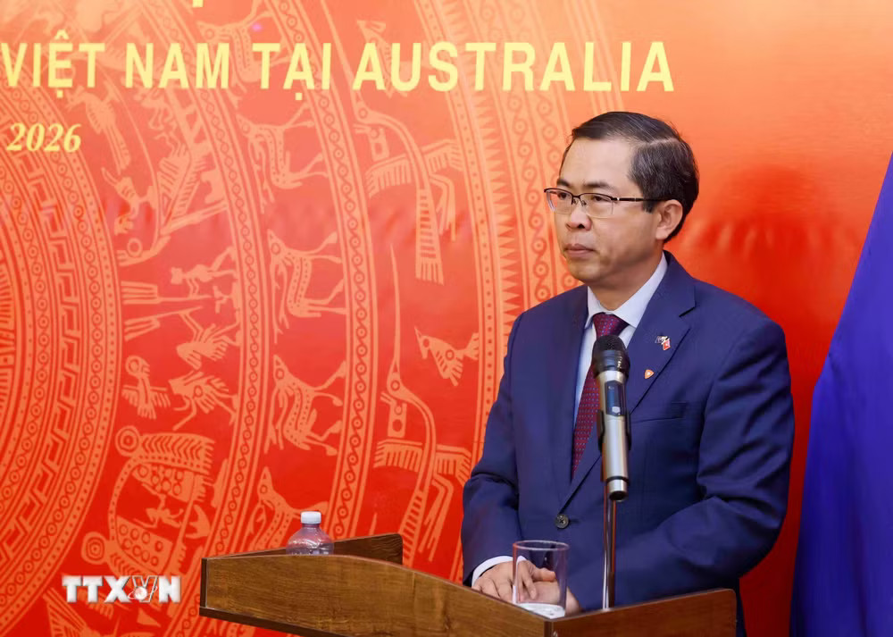 Đại sứ đặc mệnh Toàn quyền nước CHXHCN Việt Nam tại Australia Phạm Hùng Tâm phát biểu. (Ảnh: Thống Nhất/TTXVN) ttxvn-tong-bi-thu-chu-tich-nuoc-to-lam-du-le-khanh-thanh-tru-so-moi-dai-su-quan-viet-nam-tai-australia-6.jpg