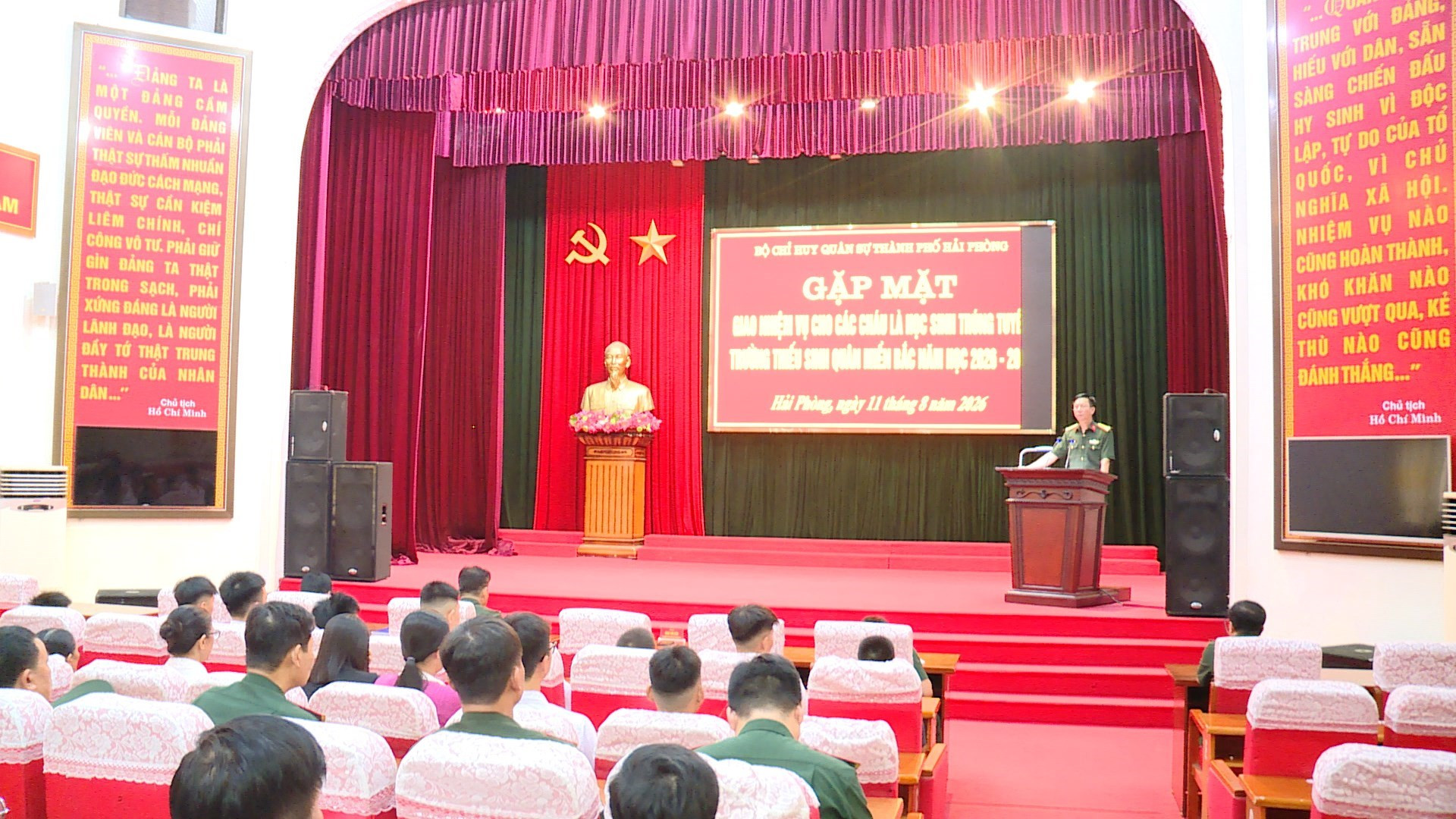 gặp mặt 2