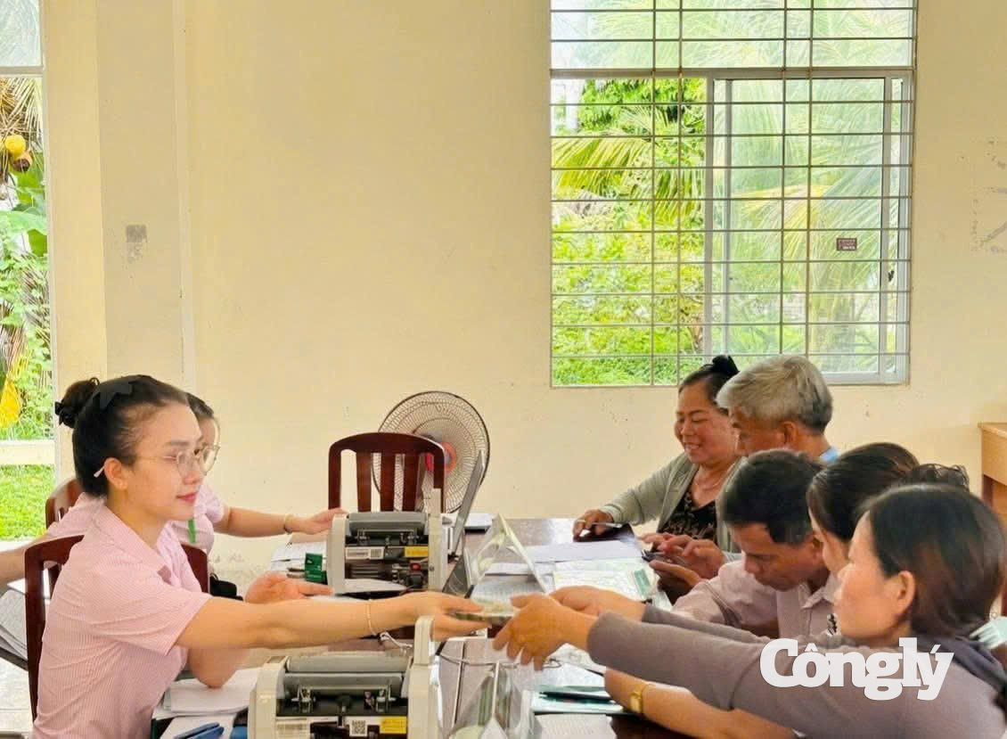 Phòng giao dịch NHCSXH Hòa Bình là duy trì hoạt động giao dịch tại xã.