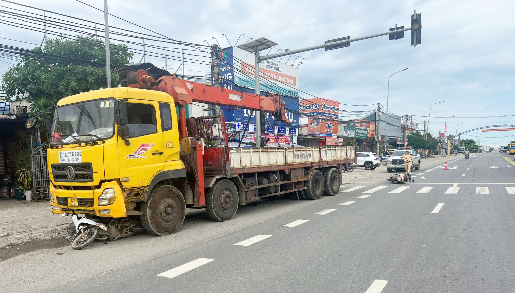 Hiện vụ tai nạn đang được cơ quan công an tiếp tục điều tra, làm rõ và xử lý theo quy định của pháp luật.
