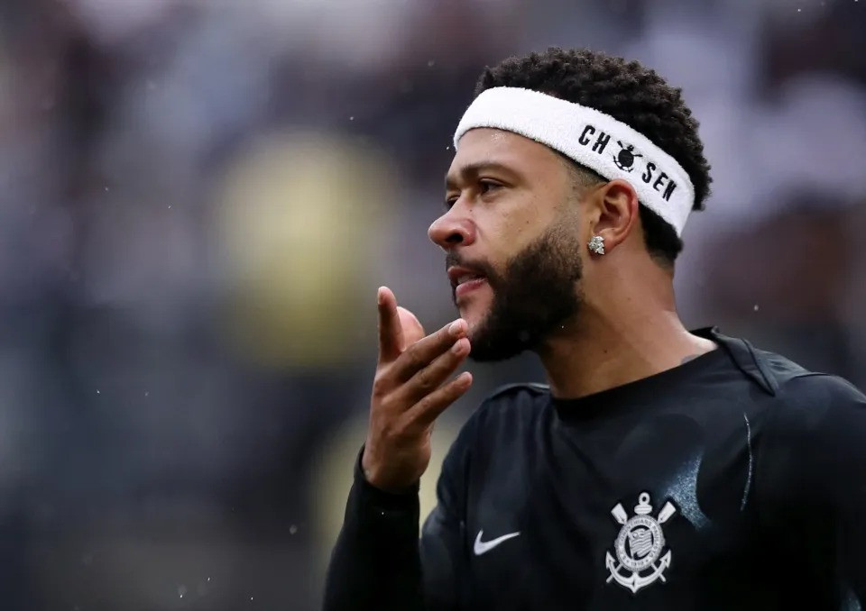 2025-corinthians-memphis-depay-warm-1035691348_11zon.jpg