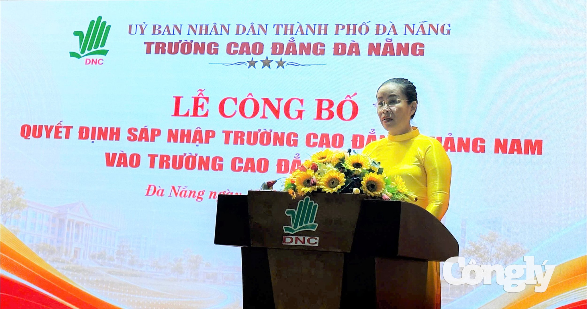 Phó Chủ tịch UBND thành phố Đà Nẵng Nguyễn Thị Anh Thi phát biểu chỉ đạo.