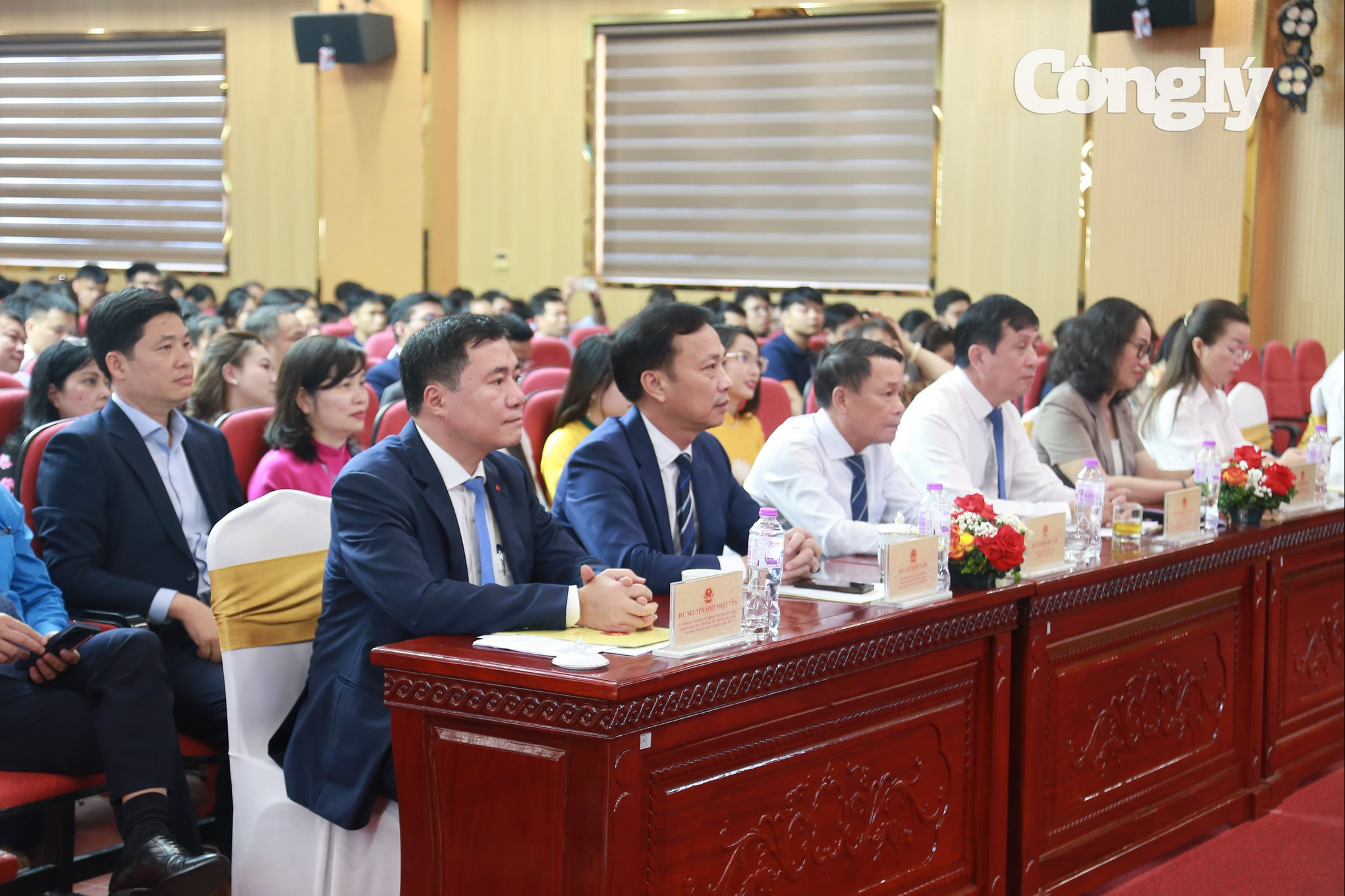 Các đại biểu tham dự lễ trao giải Cuộc thi chính luận về bảo vệ nền tảng tư tưởng của Đảng trong ngành Công Thương năm 2026.