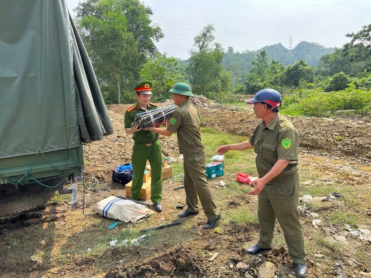tieuhuy.jpg