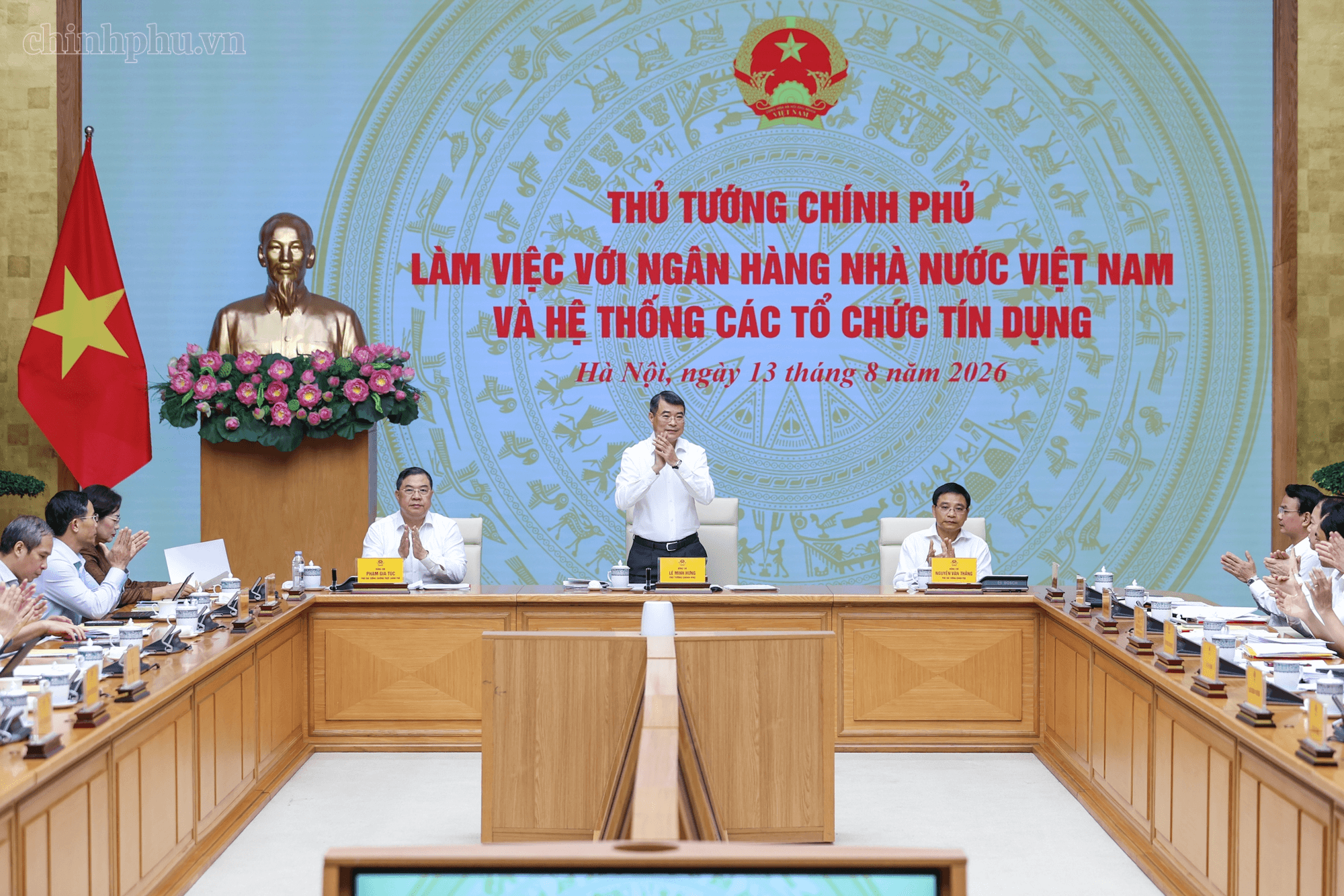 Thủ tướng Chính phủ làm việc với Ngân hàng Nhà nước và hệ thống các tổ chức tín dụng- Ảnh 1.