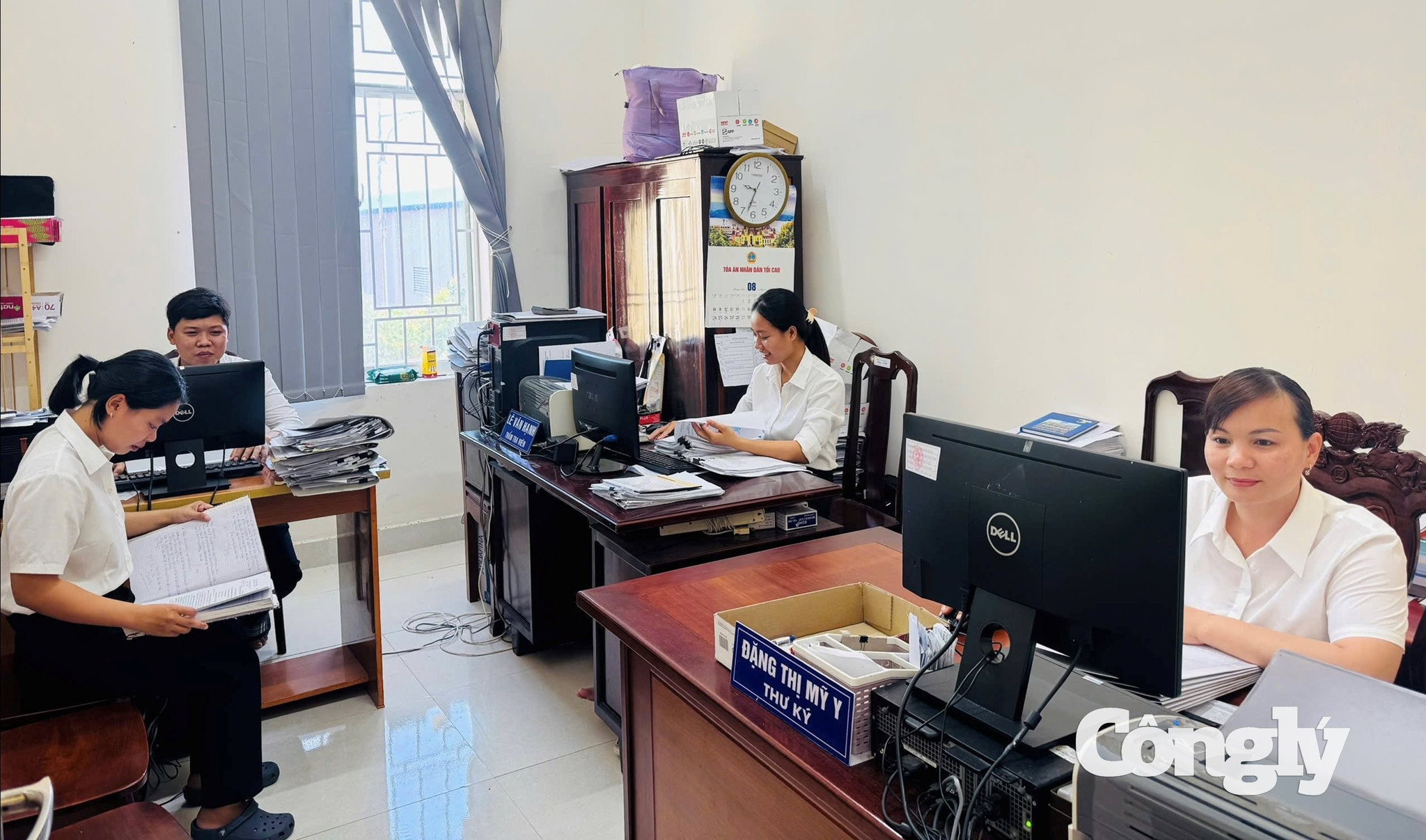 Cán bộ TAND khu vực 4- Cần Thơ quyết tâm vào trong đợt thi đua 