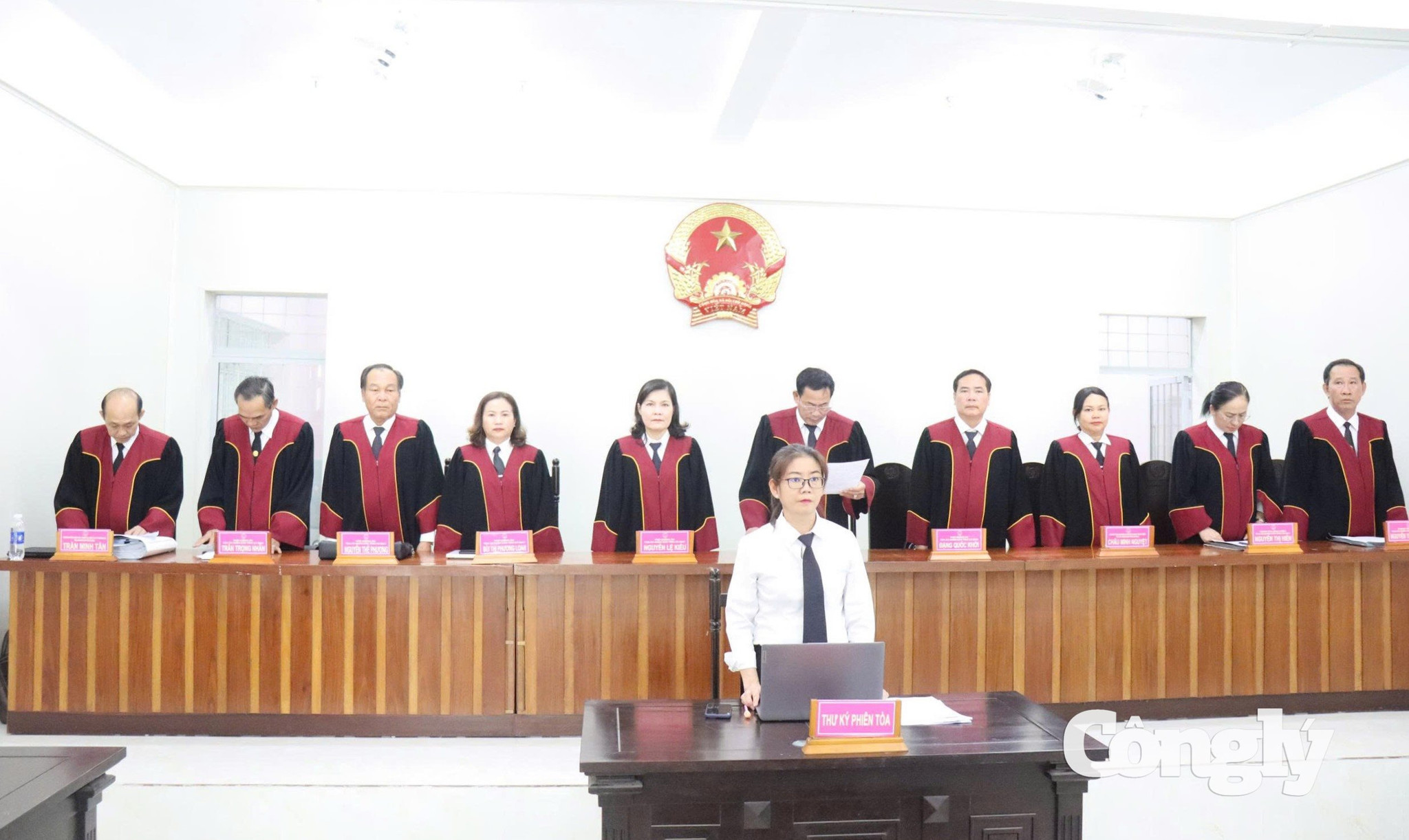 Ủy ban thẩm phán TAND tỉnh Cà Mau tại các phiên tòa giám đốc thẩm