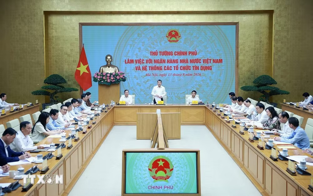 Thủ tướng Lê Minh Hưng làm việc với Ngân hàng Nhà nước Việt Nam và các hệ thống tín dụng. (Ảnh: Dương Giang/TTXVN) ttxvn-thu-tuong-lam-viec-voi-ngan-hang-nha-nuoc-va-cac-he-thong-tin-dung2.jpg