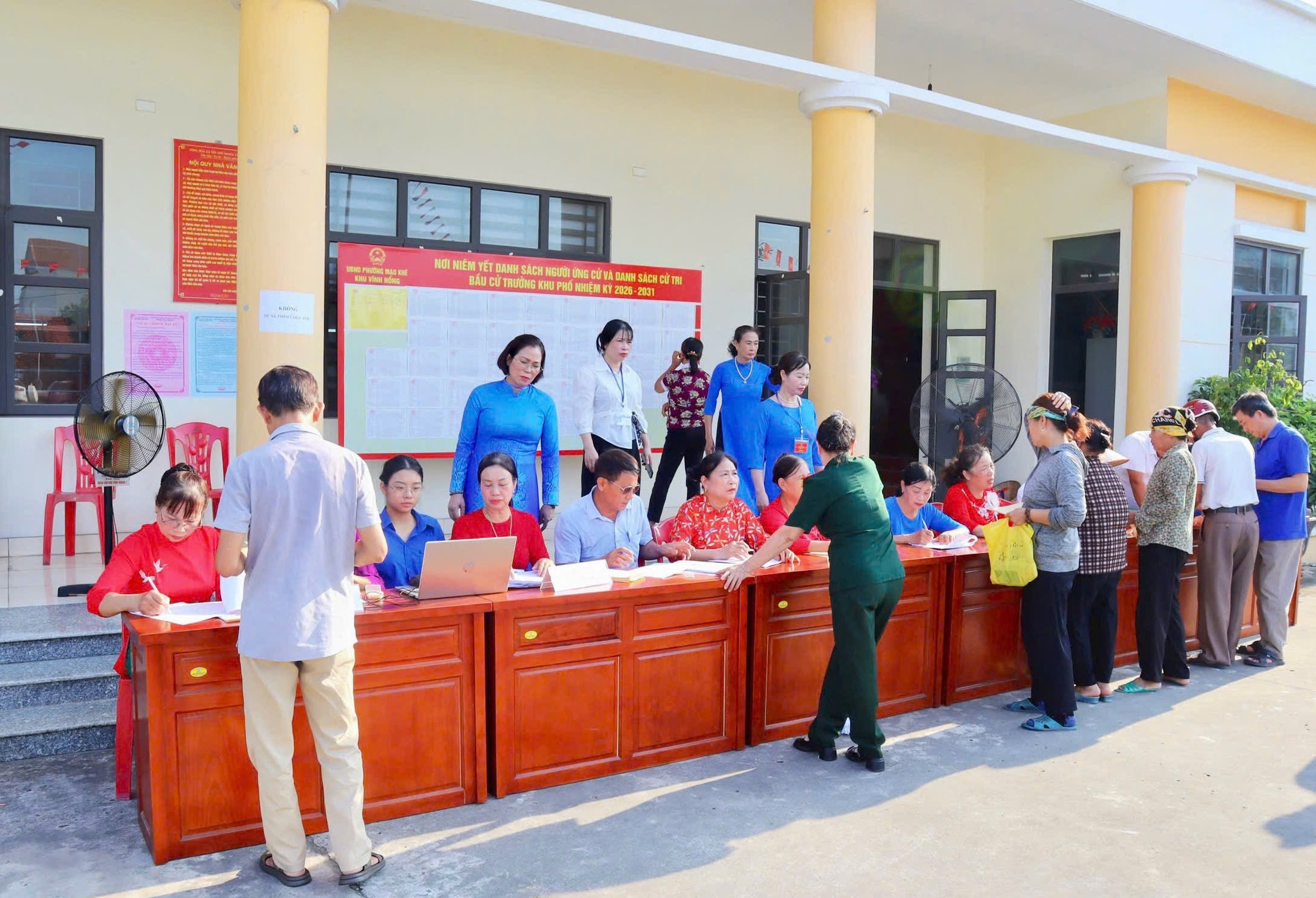 bầu cử trưởng thôn13