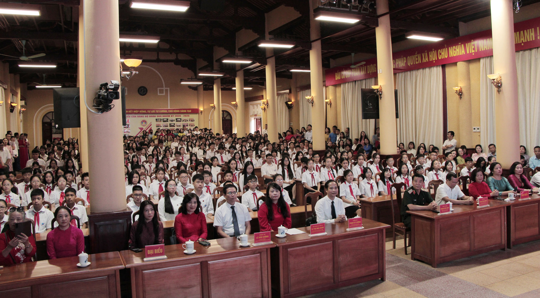 Hôi trường