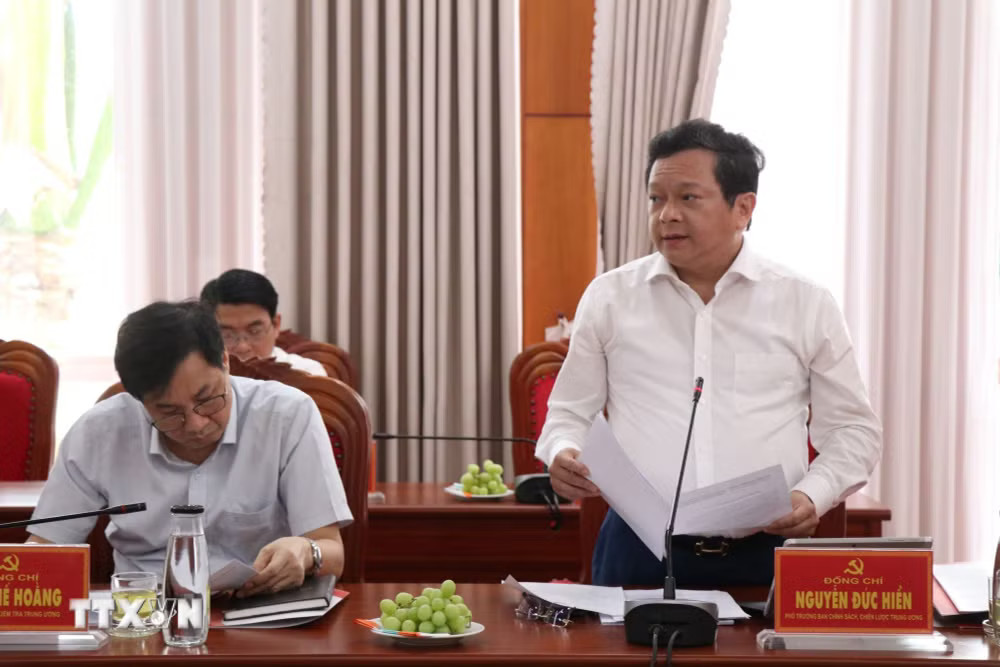 ttxvn-kiem-tra-giam-sat-cong-tac-can-bo-doi-voi-ban-thuong-vu-tinh-uy-dak-lak-2.jpg