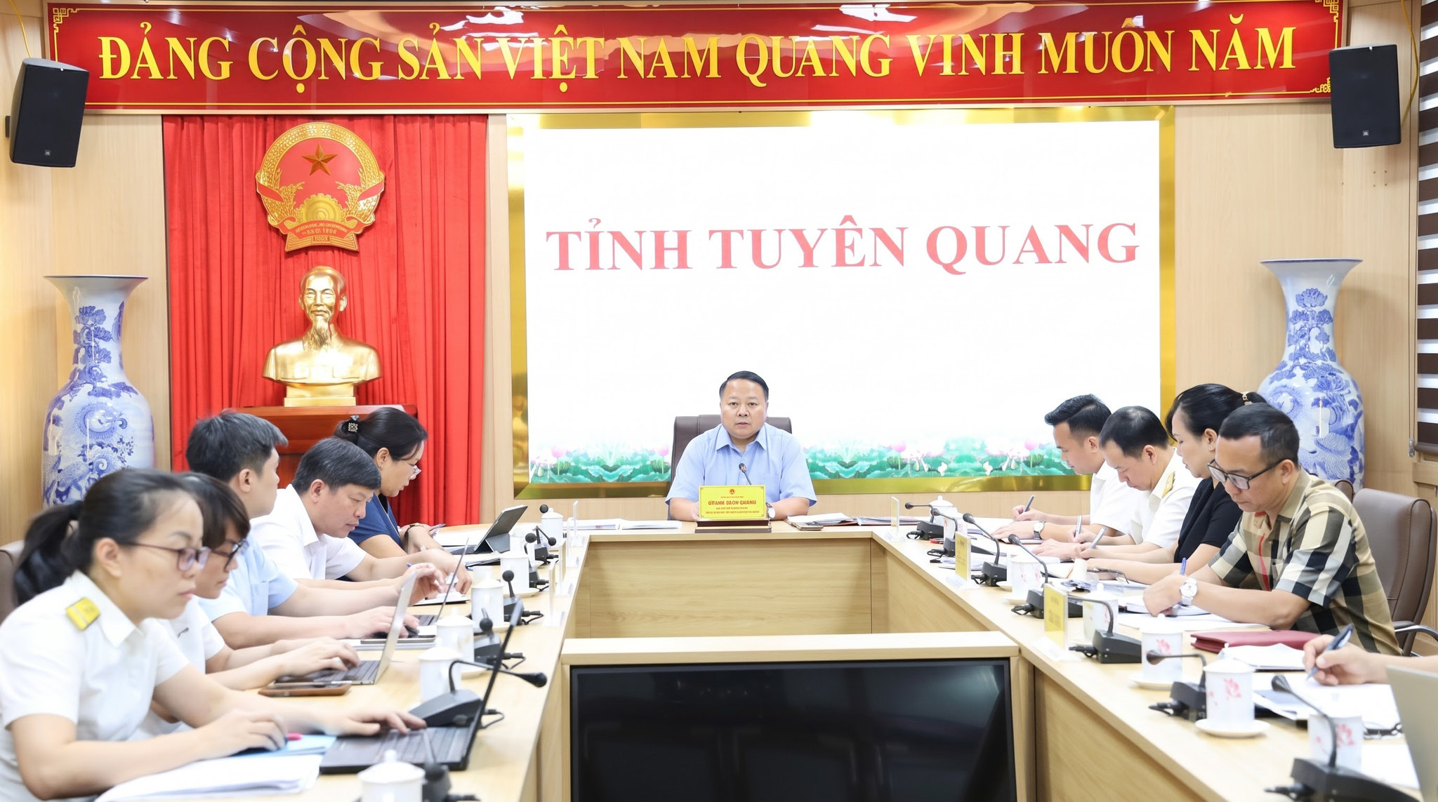 Tuyên Quang - n